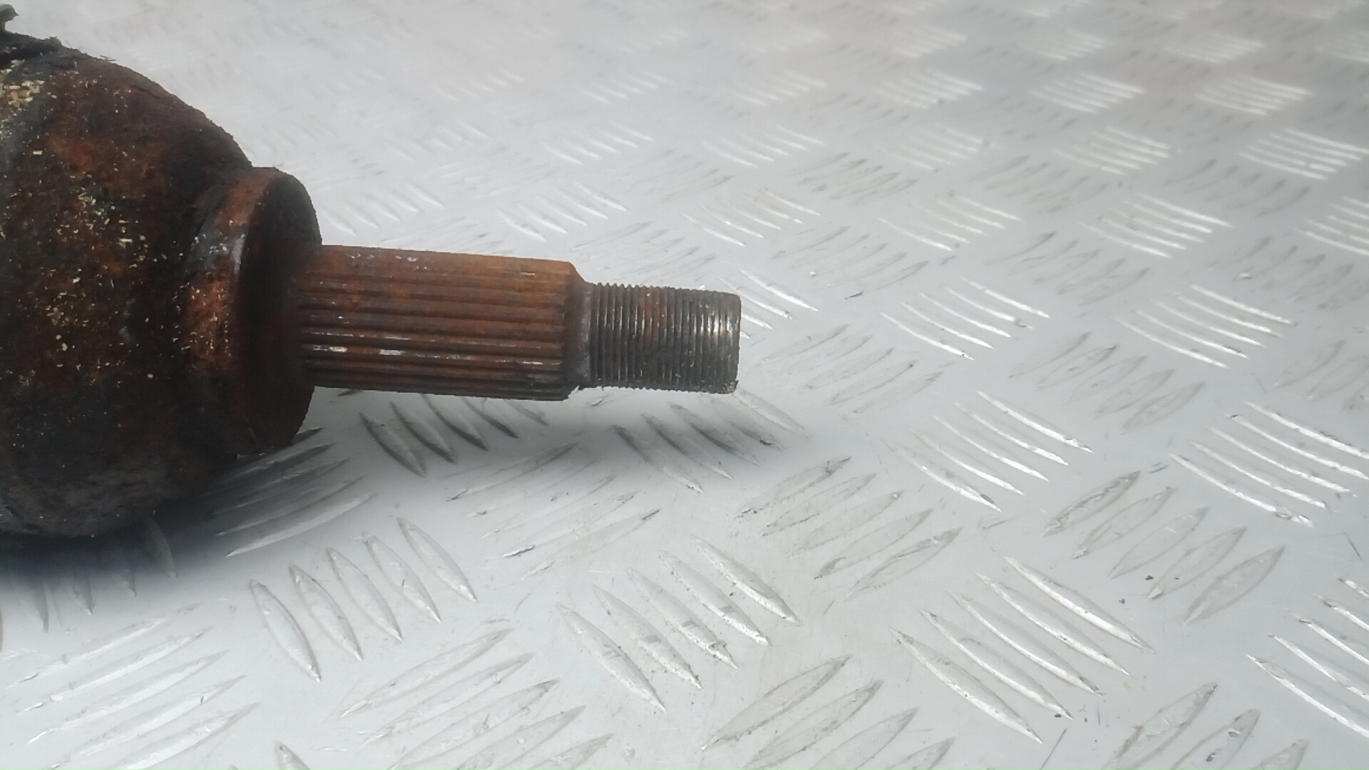 Полуось передняя правая