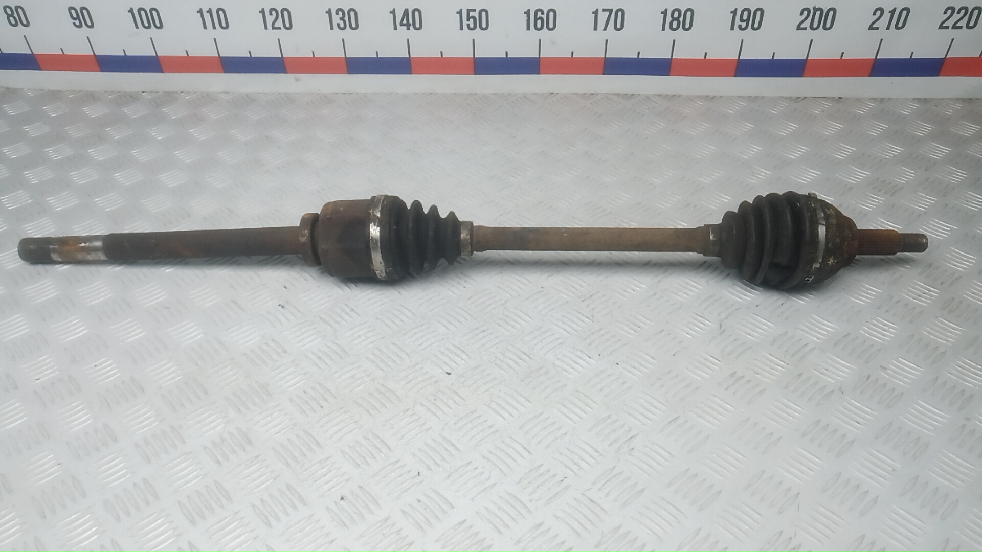 Полуось передняя правая