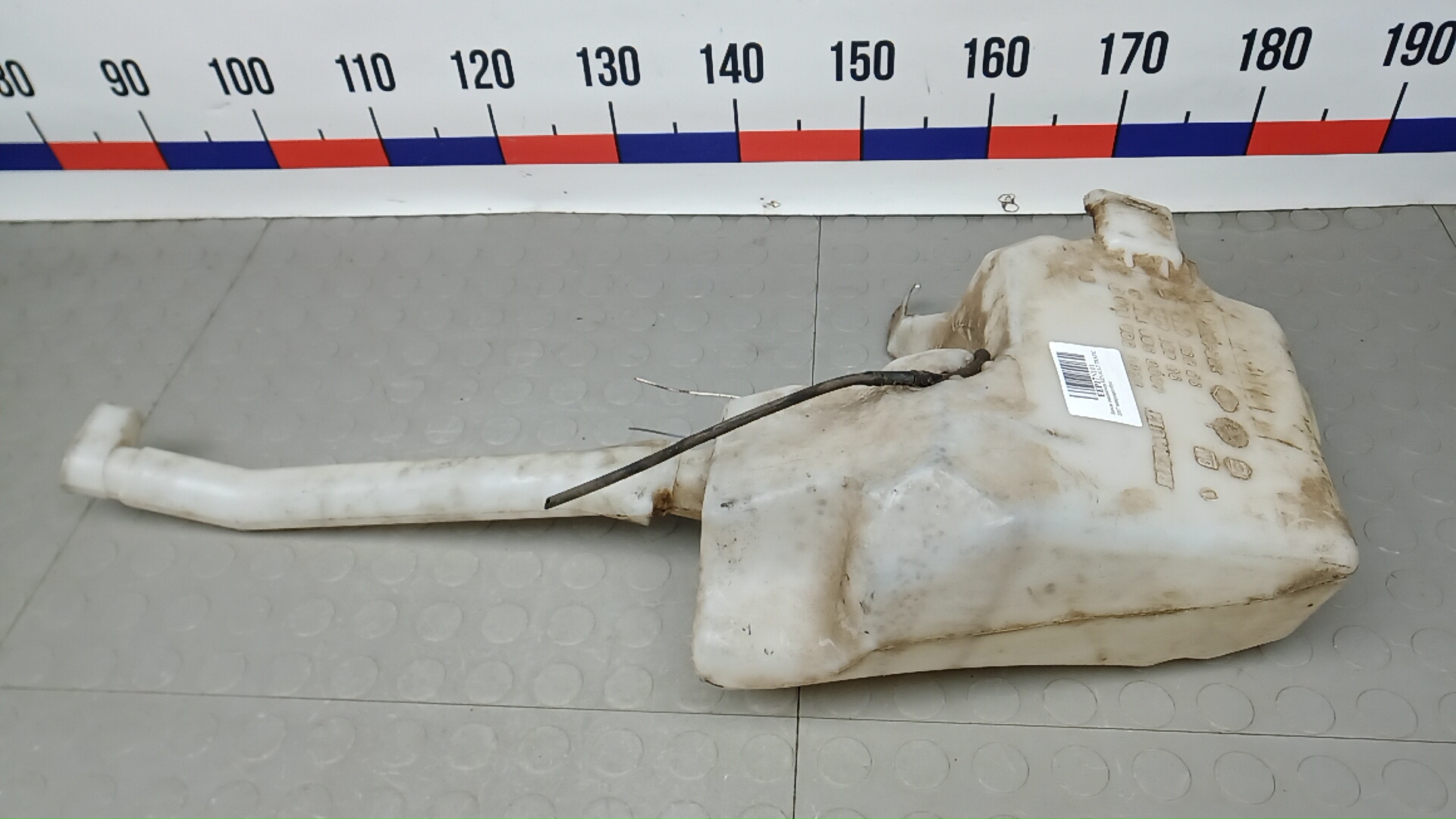 Бачок омывателя лобового стекла