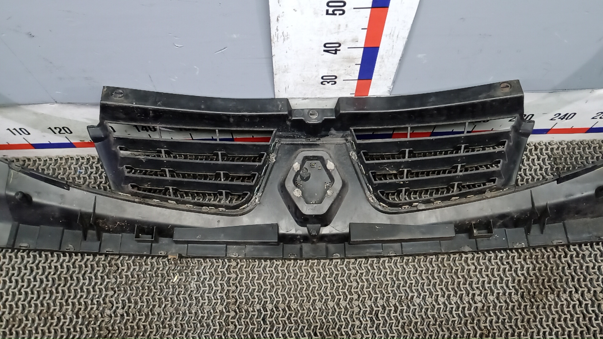 Решетка радиатора