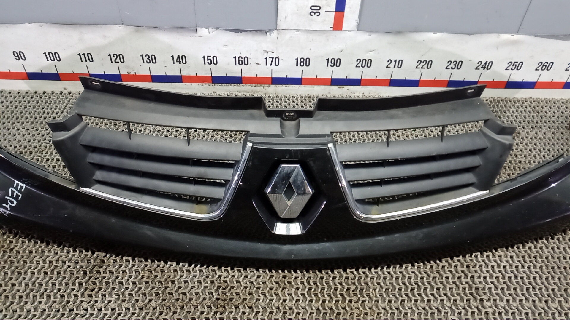 Решетка радиатора