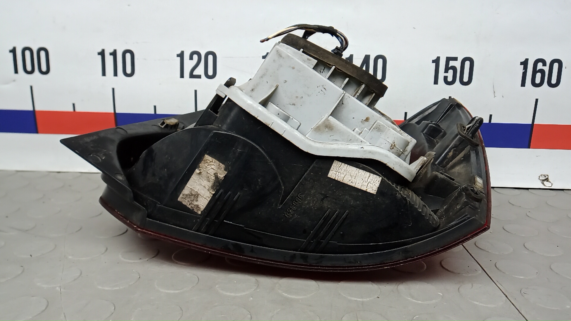 Фонарь задний левый