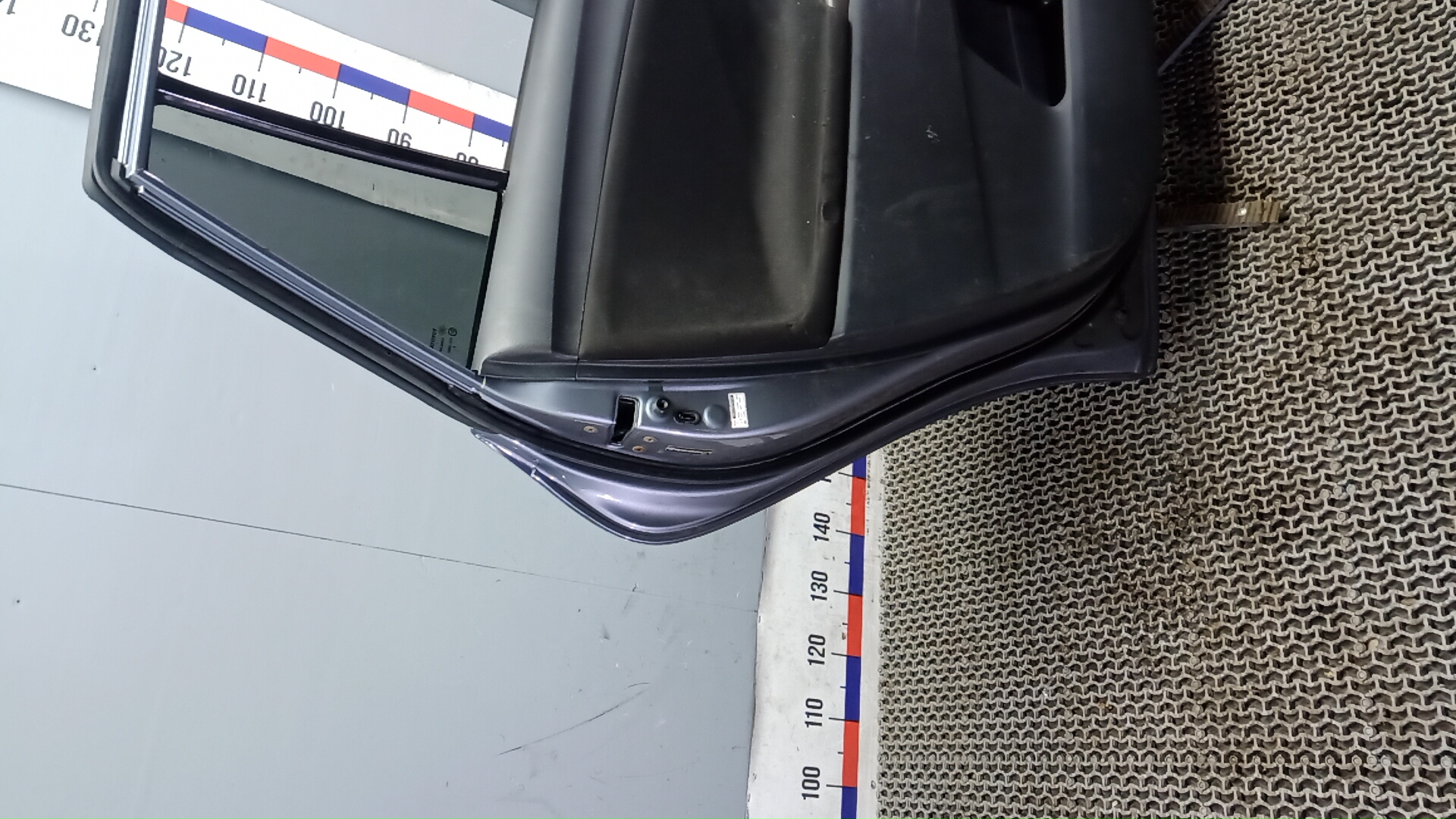 Дверь задняя левая