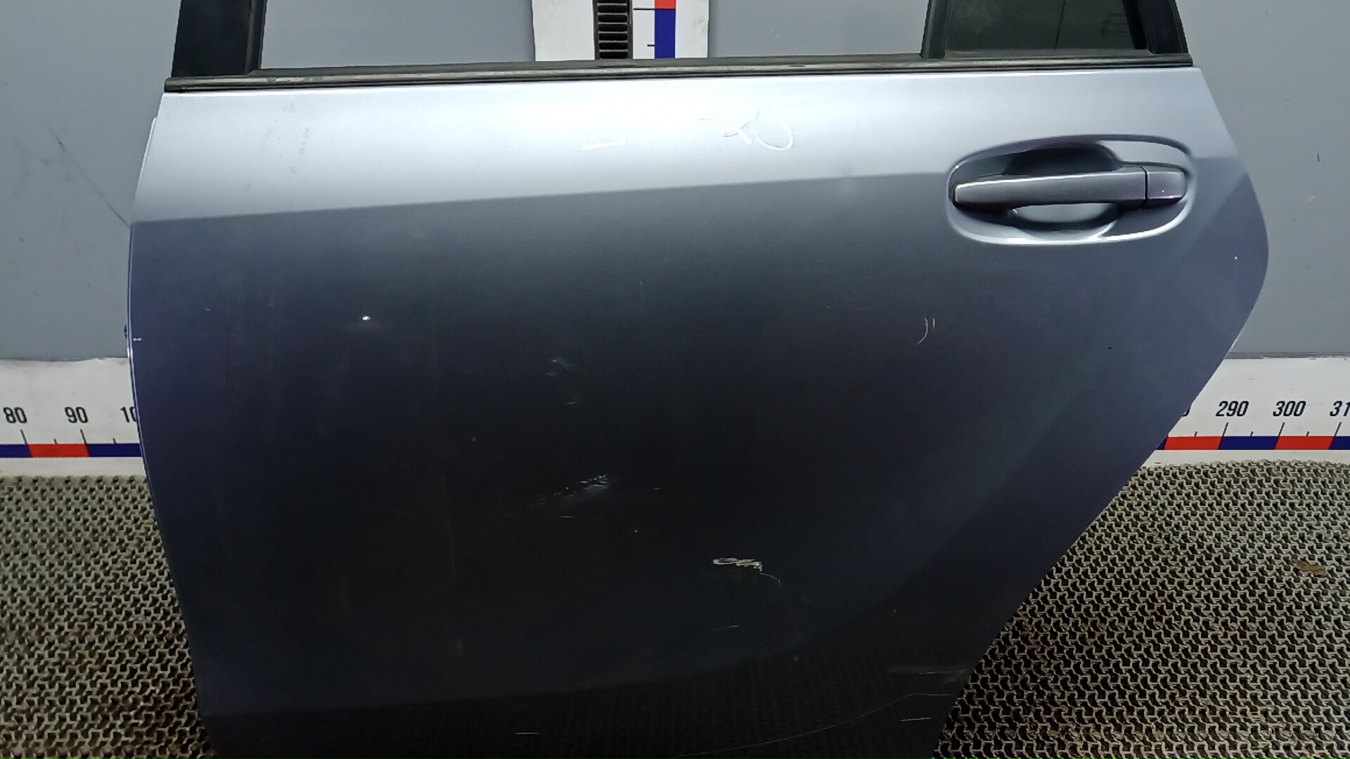 Дверь задняя левая