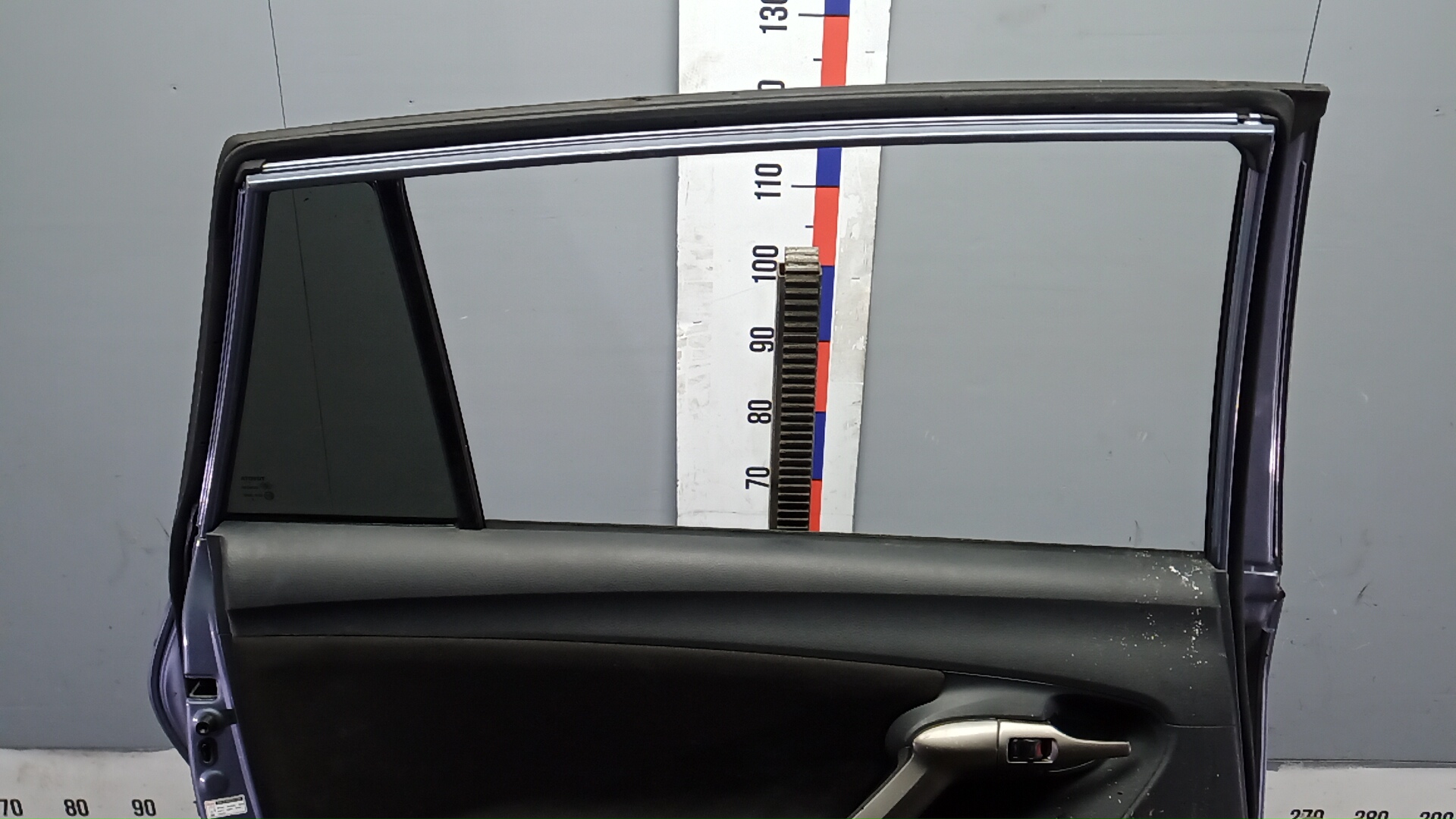 Дверь задняя левая