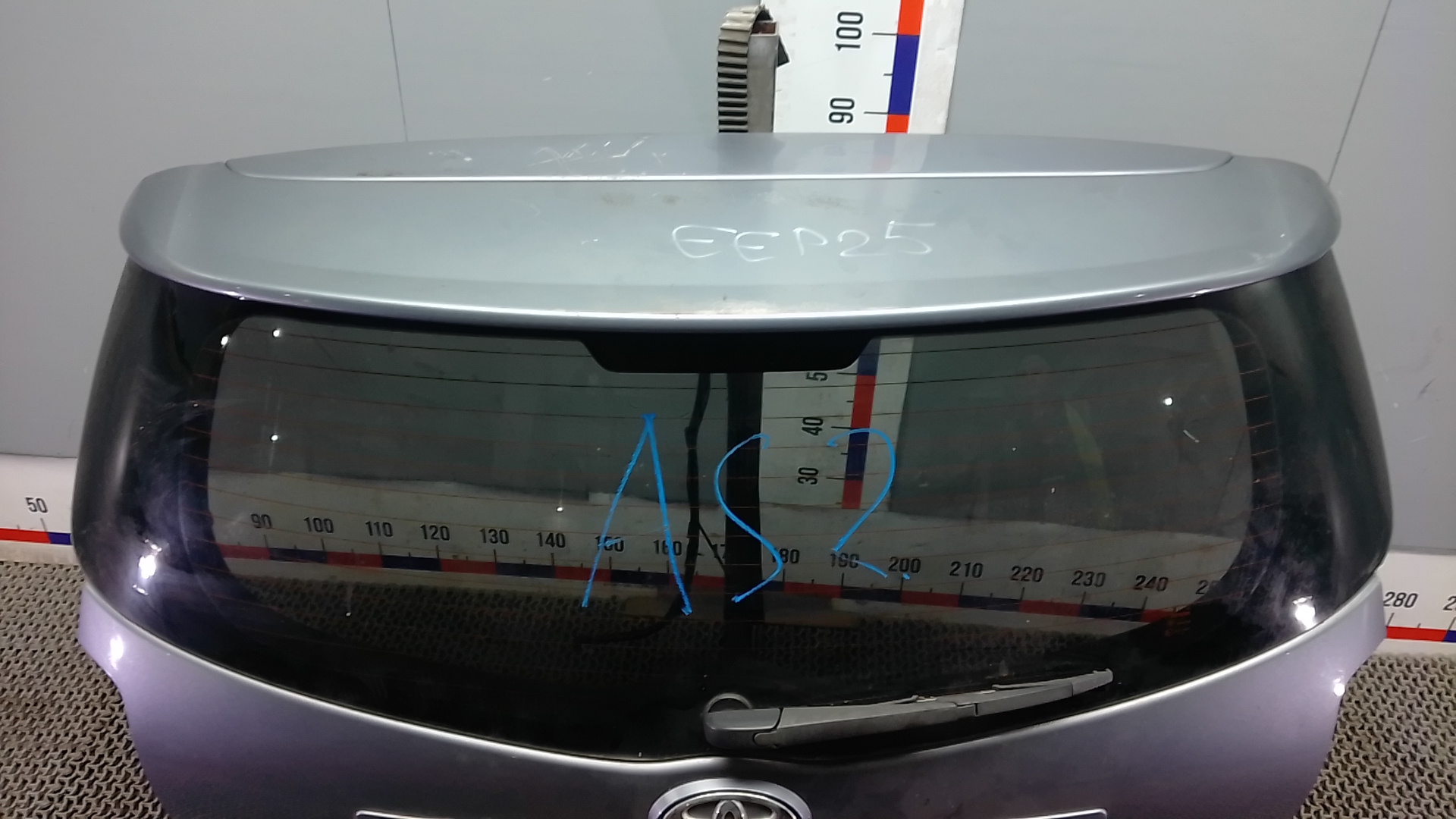 Дверь багажника