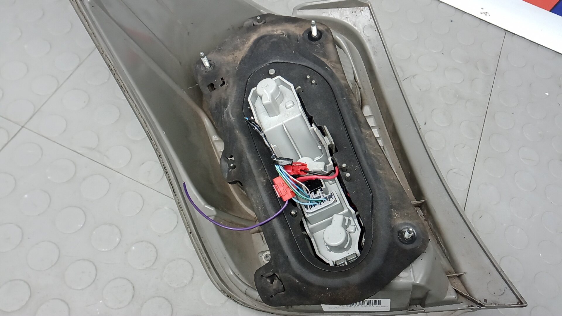 Фонарь задний правый