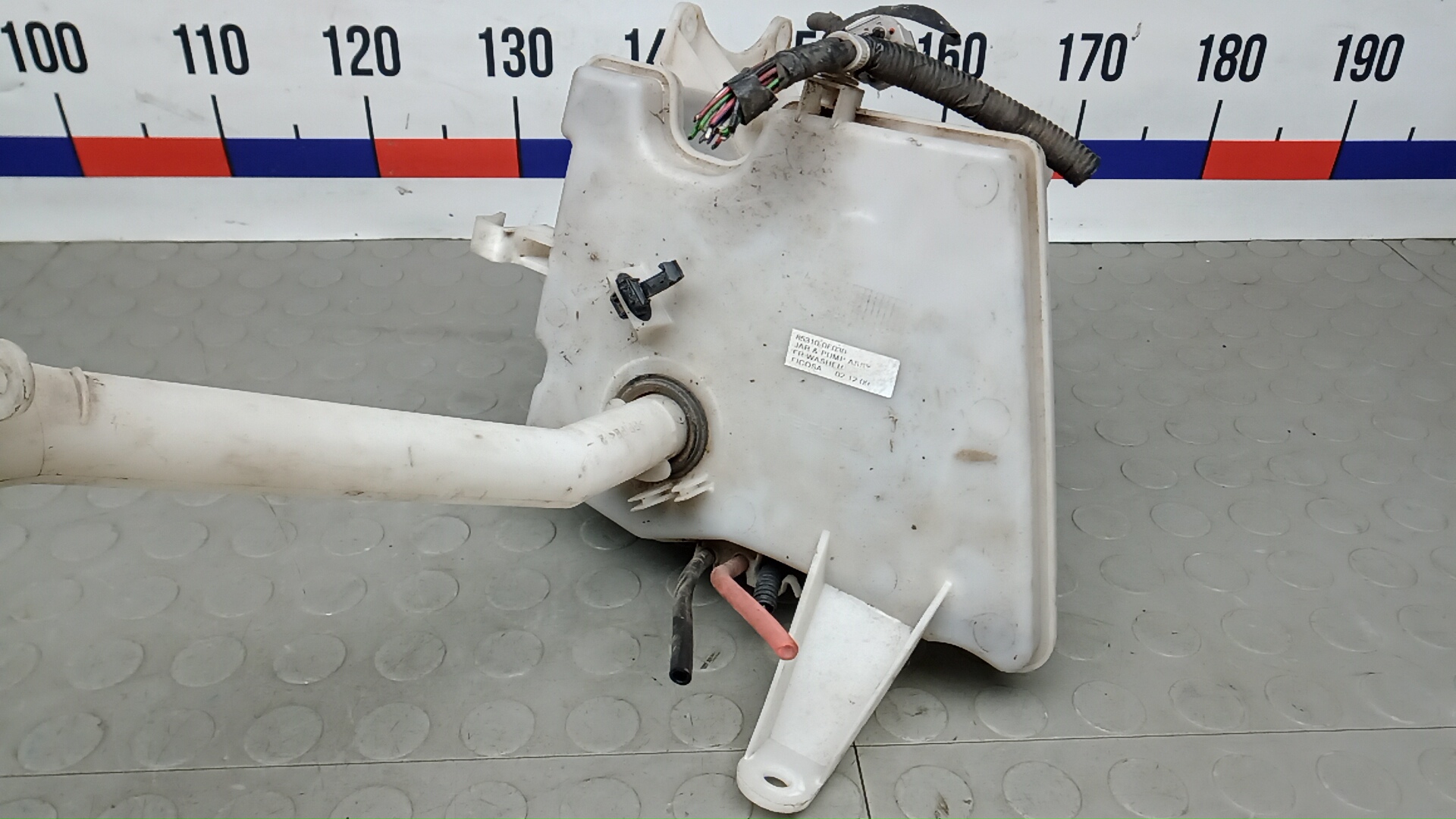 Бачок омывателя лобового стекла