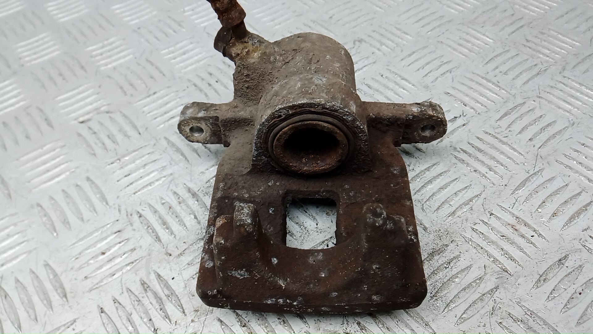 Суппорт задний правый