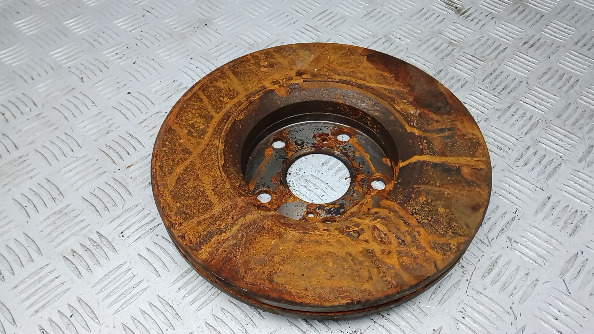 Диск тормозной передний вентилируемый