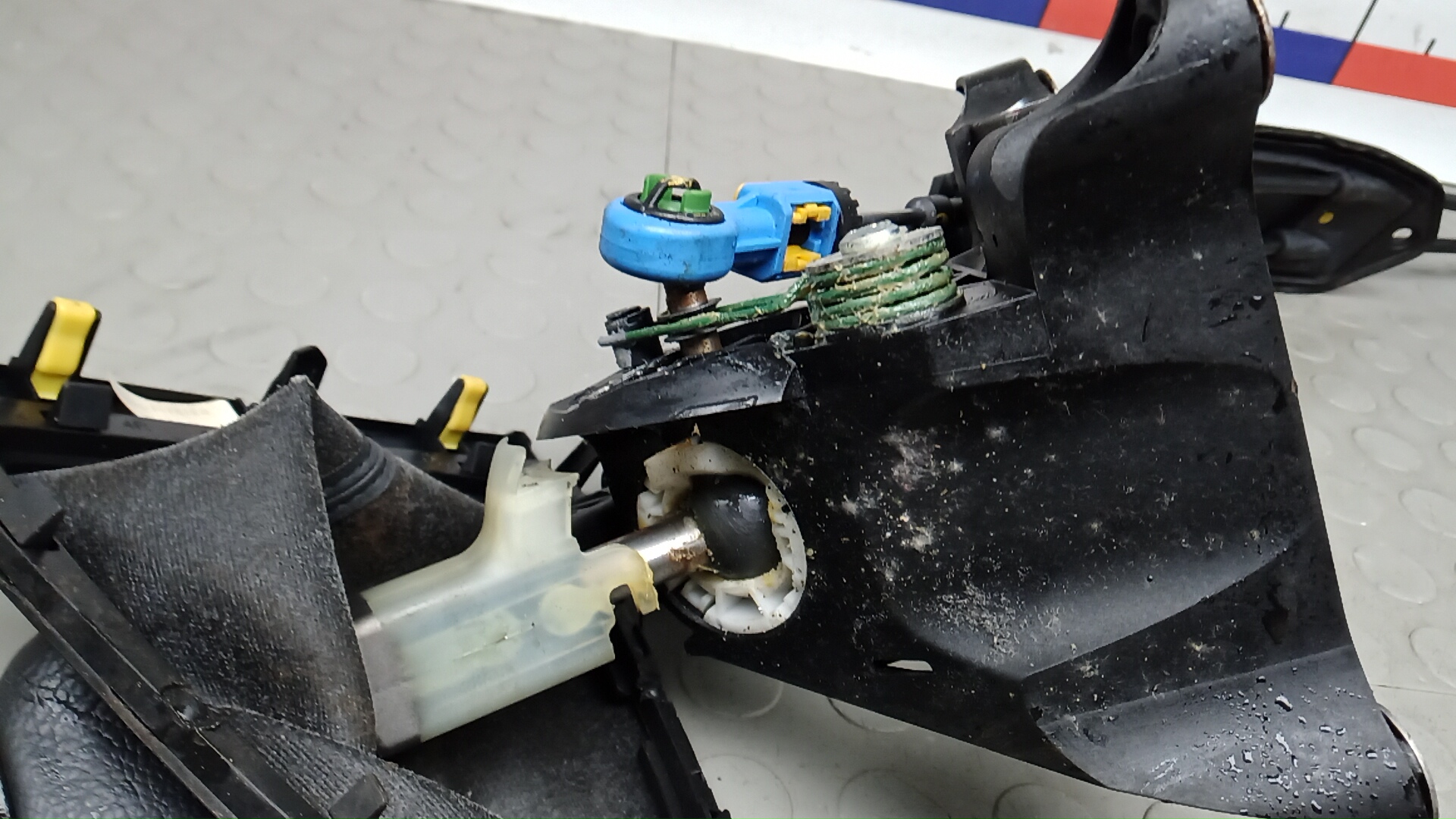 Кулиса МКПП / АКПП