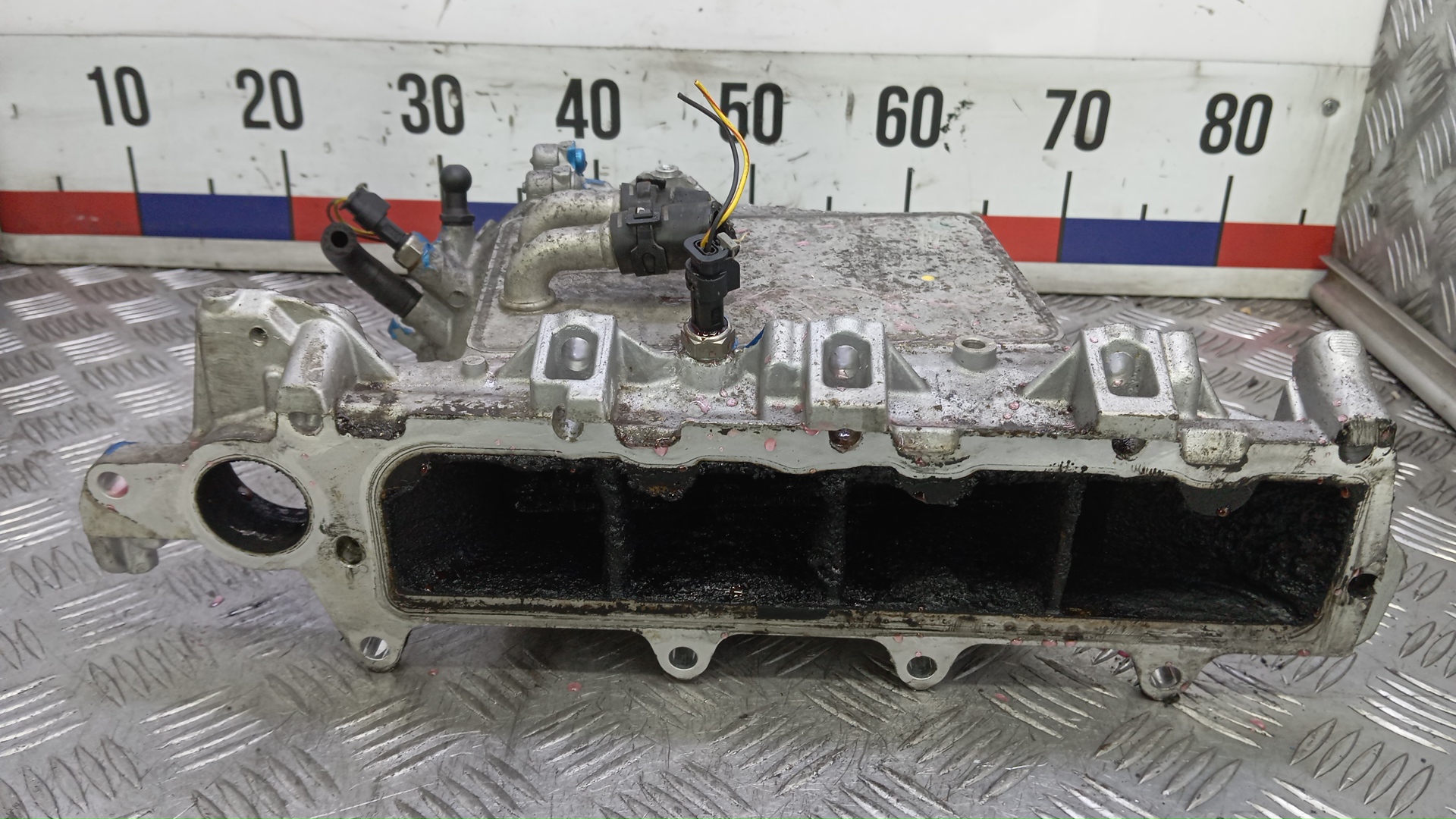 Коллектор впускной