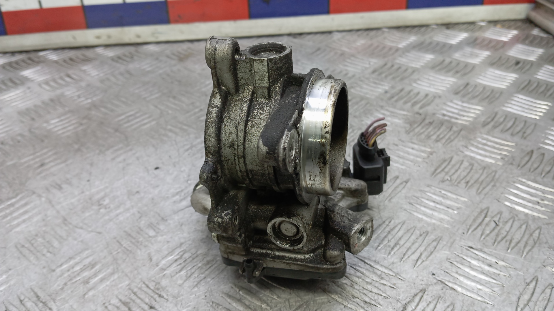 Заслонка дроссельная электрическая