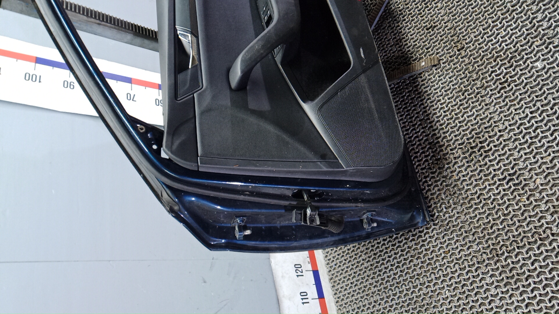 Дверь передняя правая