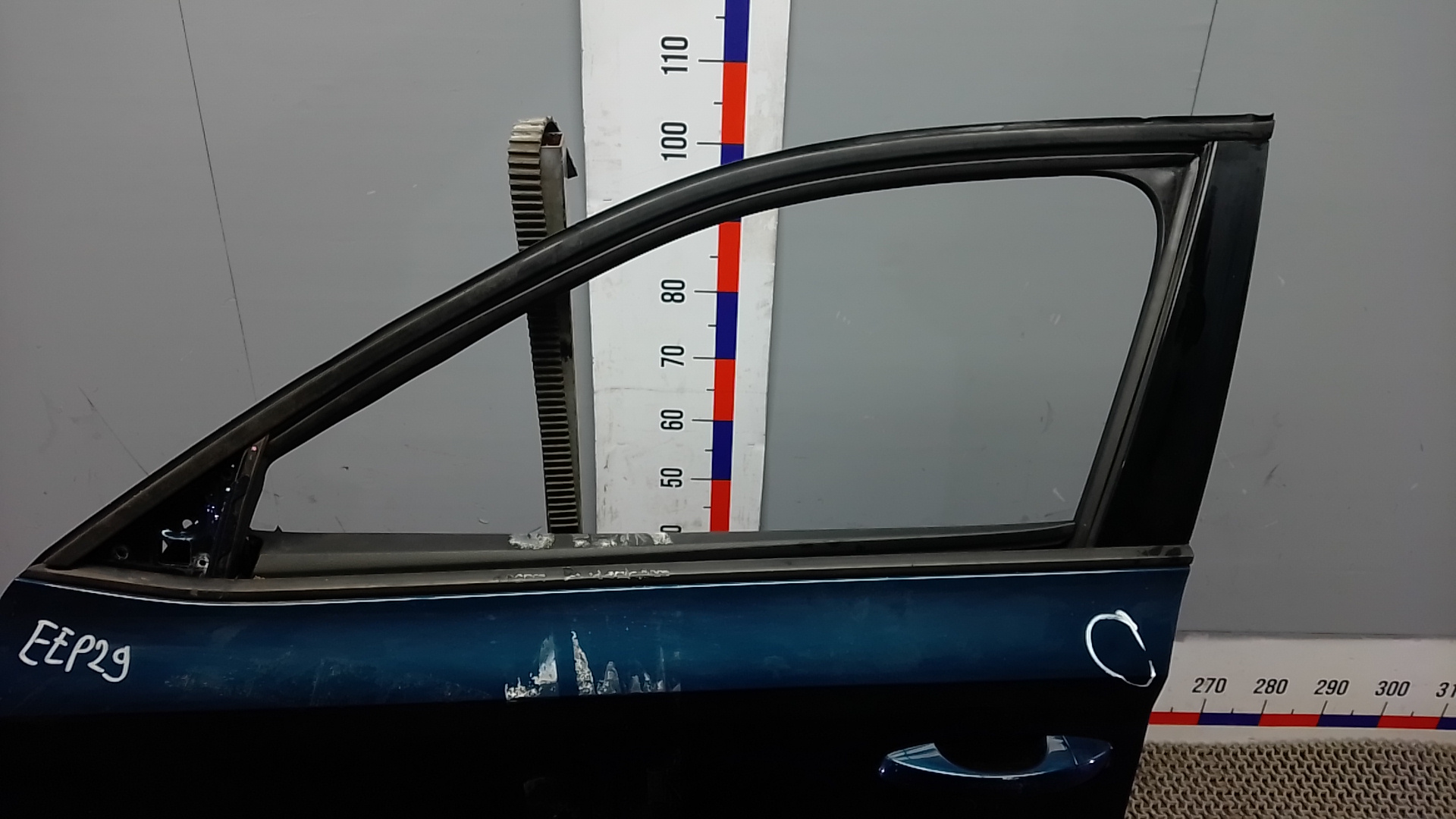 Дверь передняя левая