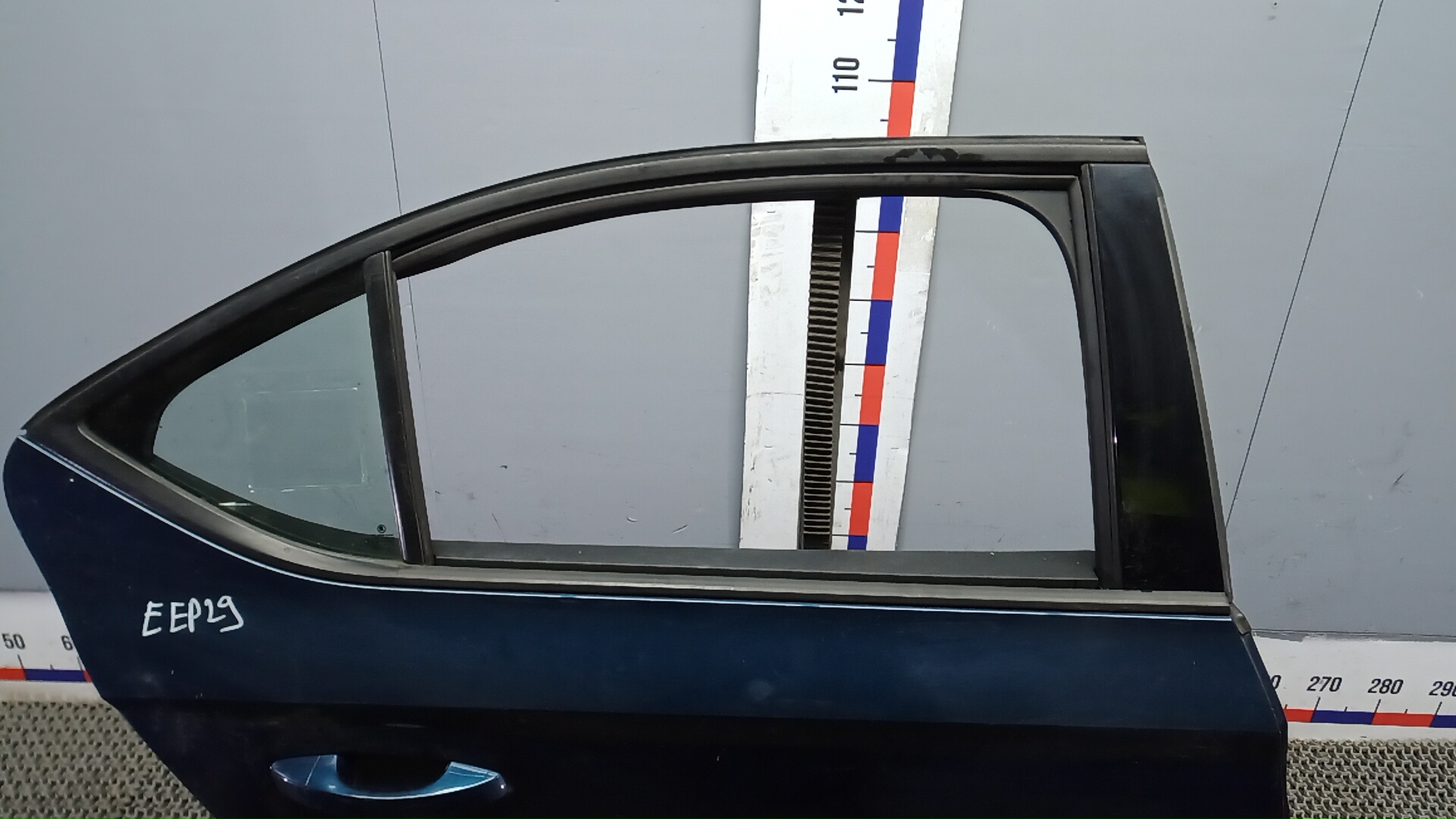 Дверь задняя правая