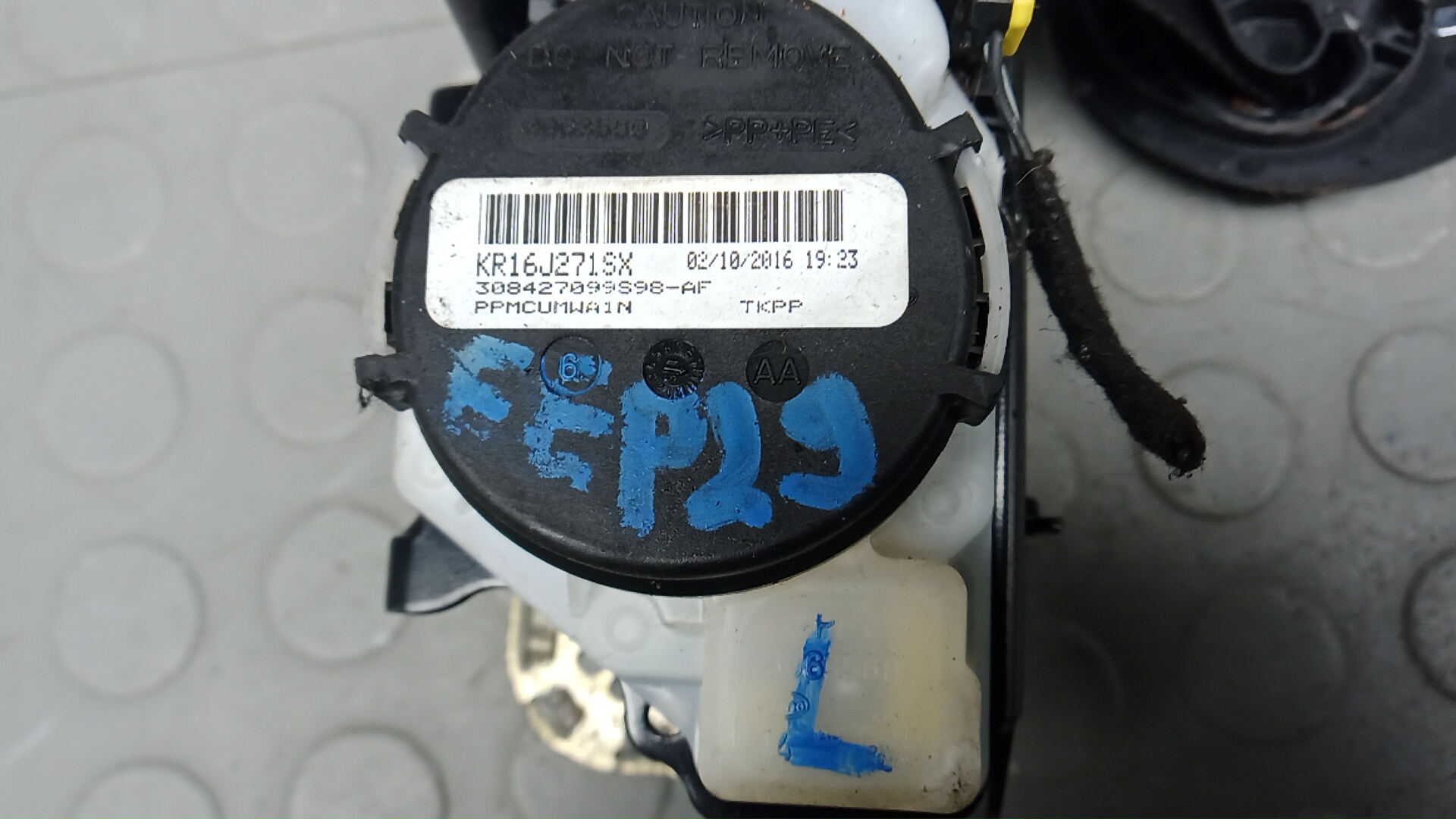 Ремень безопасности с пиропатроном