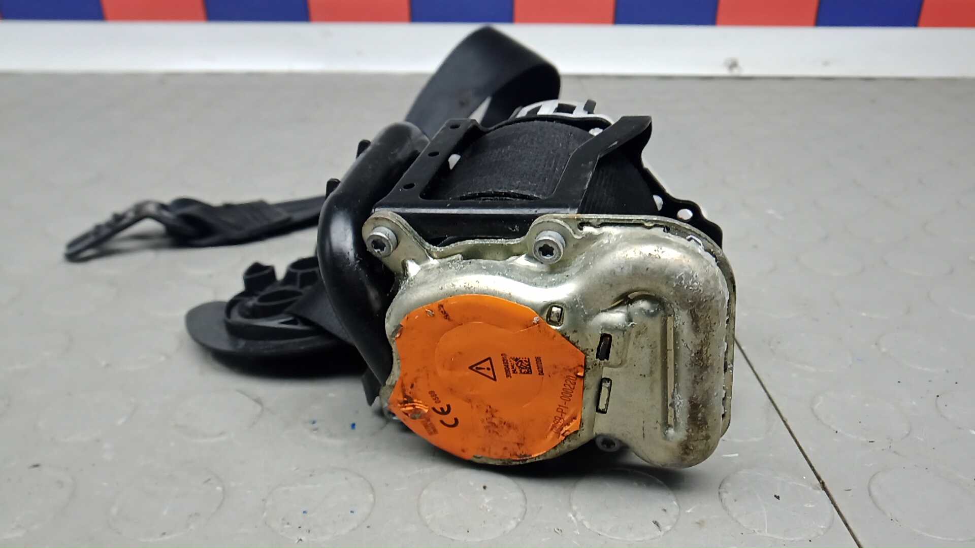 Ремень безопасности с пиропатроном