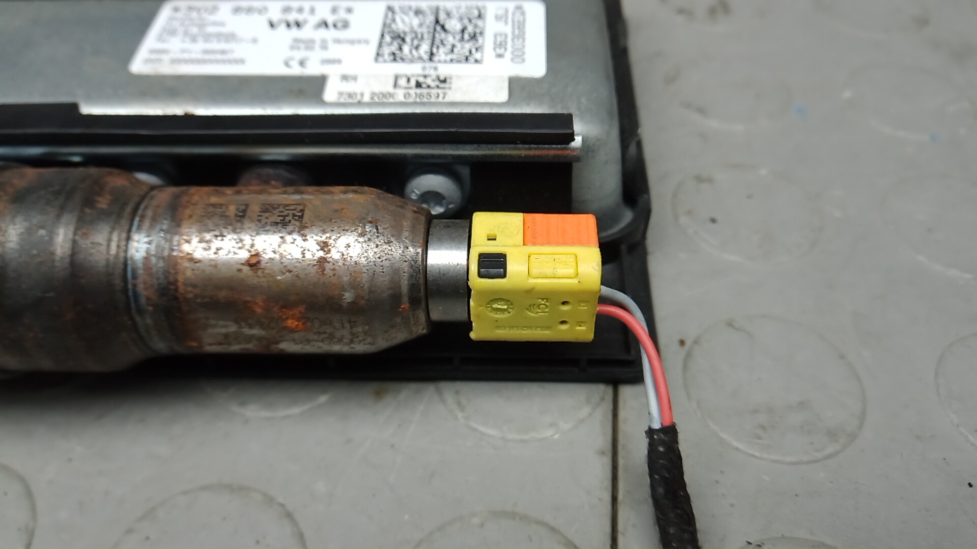 Подушка безопасности в рулевое колесо