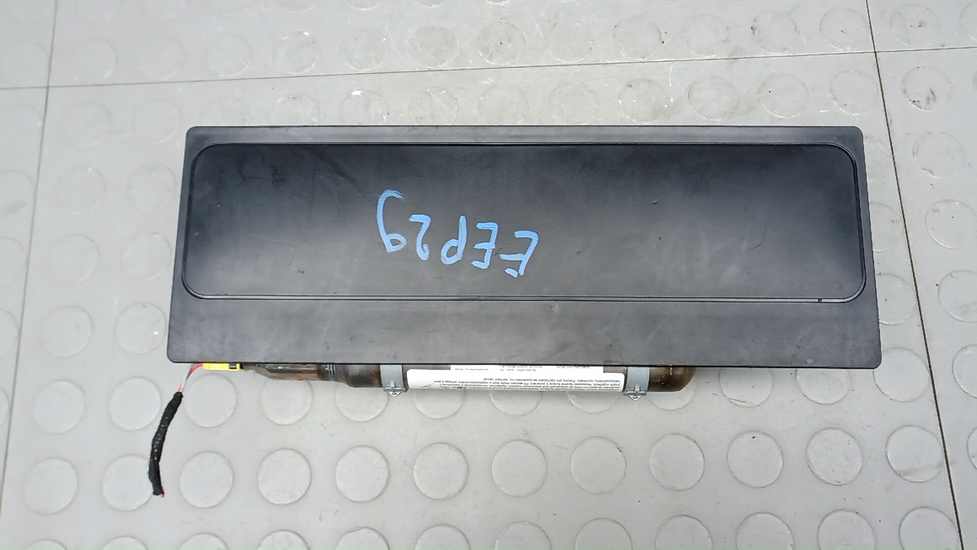 Подушка безопасности в рулевое колесо