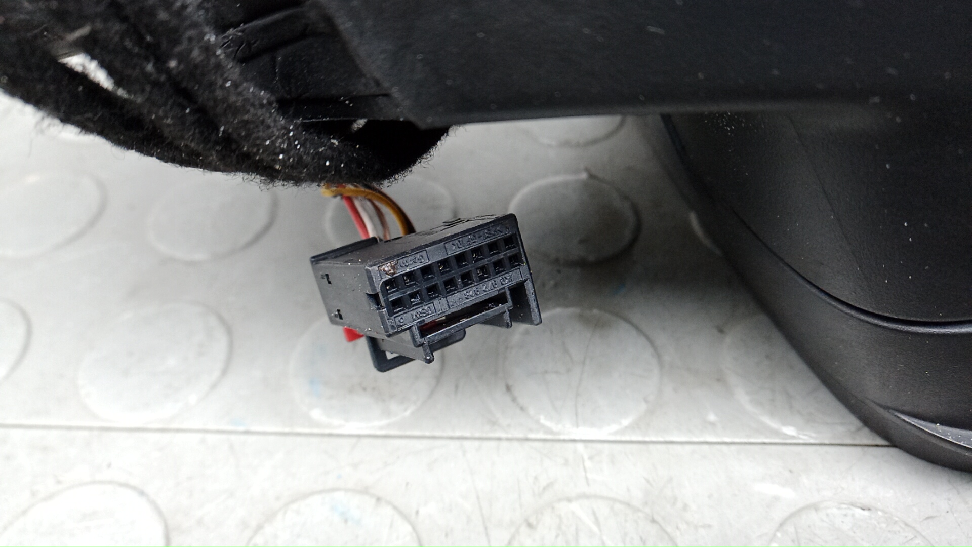 Зеркало левое электрическое