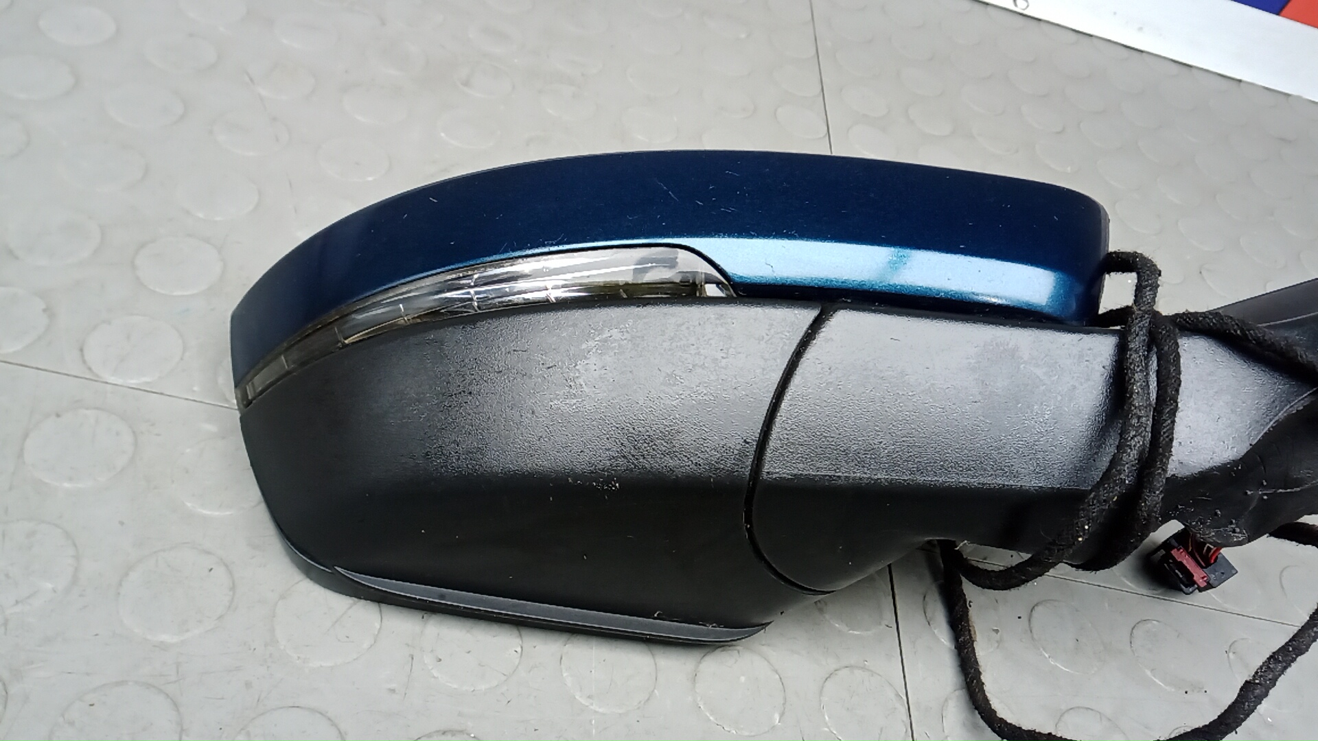 Зеркало правое электрическое