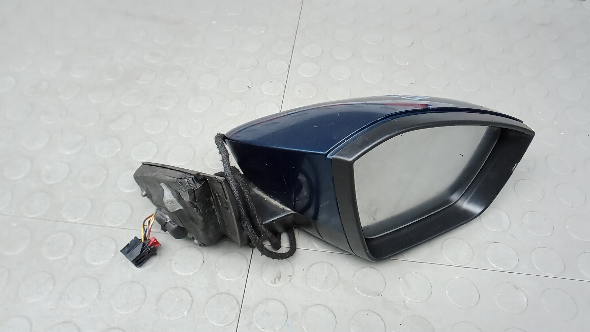 Зеркало правое электрическое