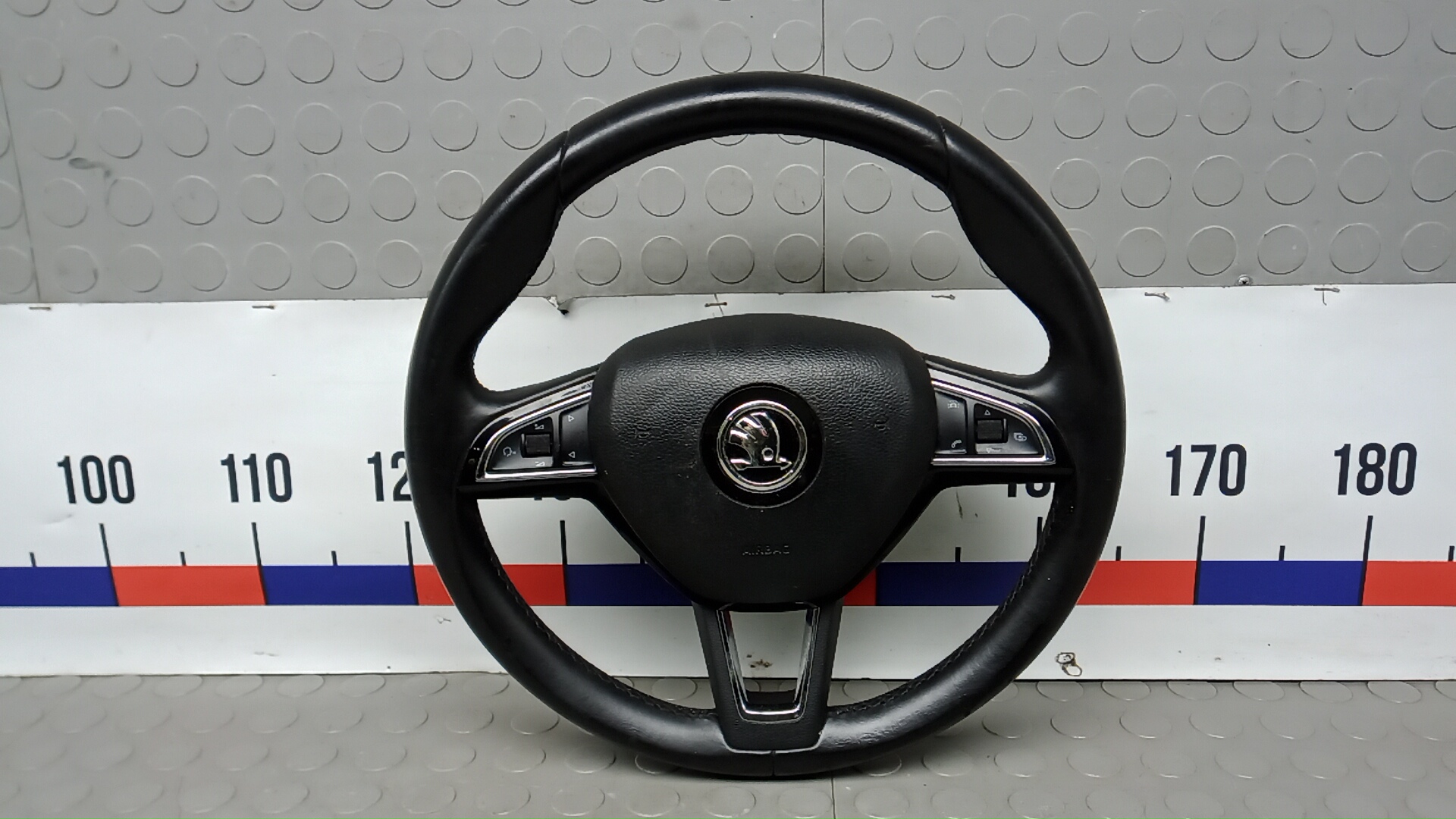 Рулевое колесо (руль)