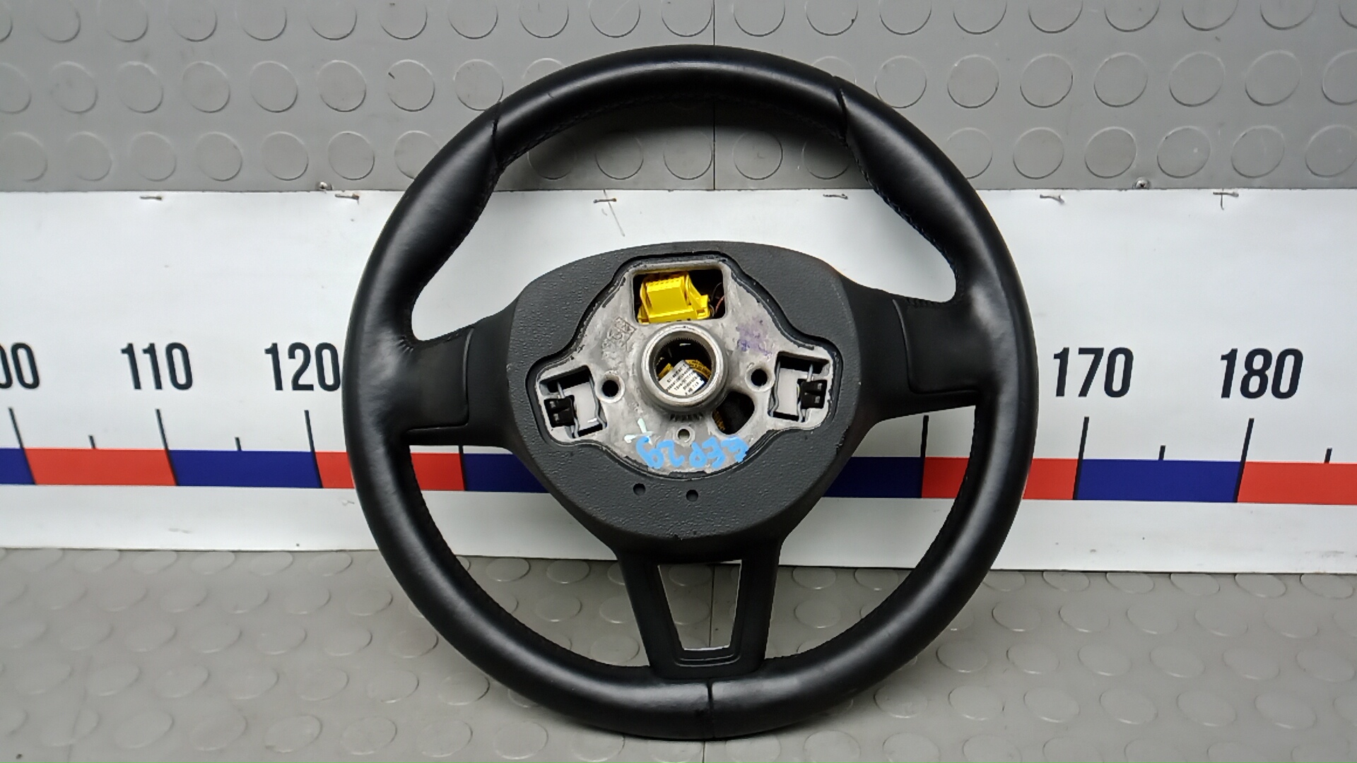 Рулевое колесо (руль)