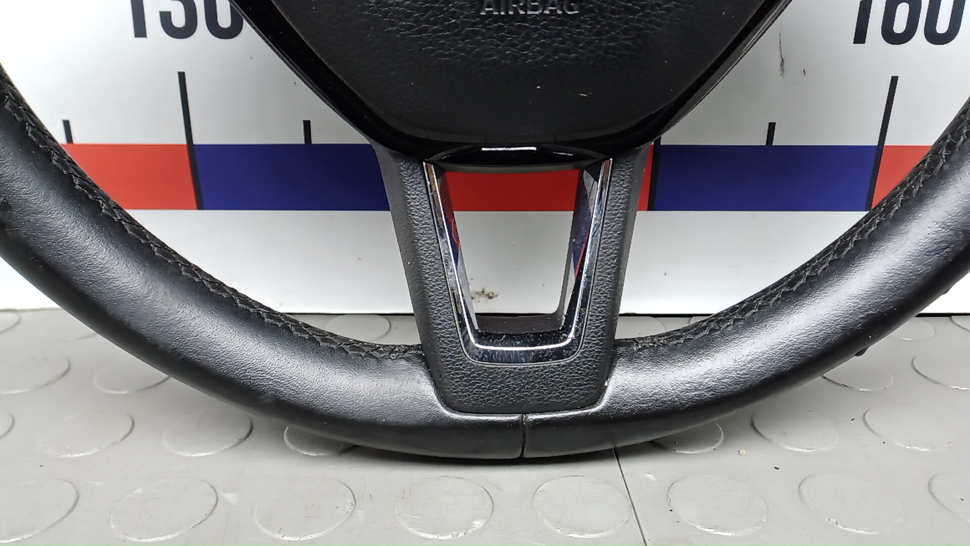 Рулевое колесо (руль)