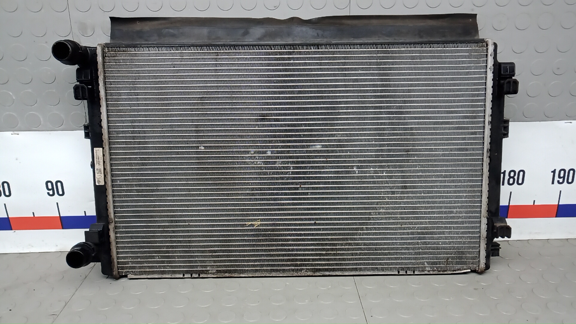 Радиатор охлаждения двигателя основной