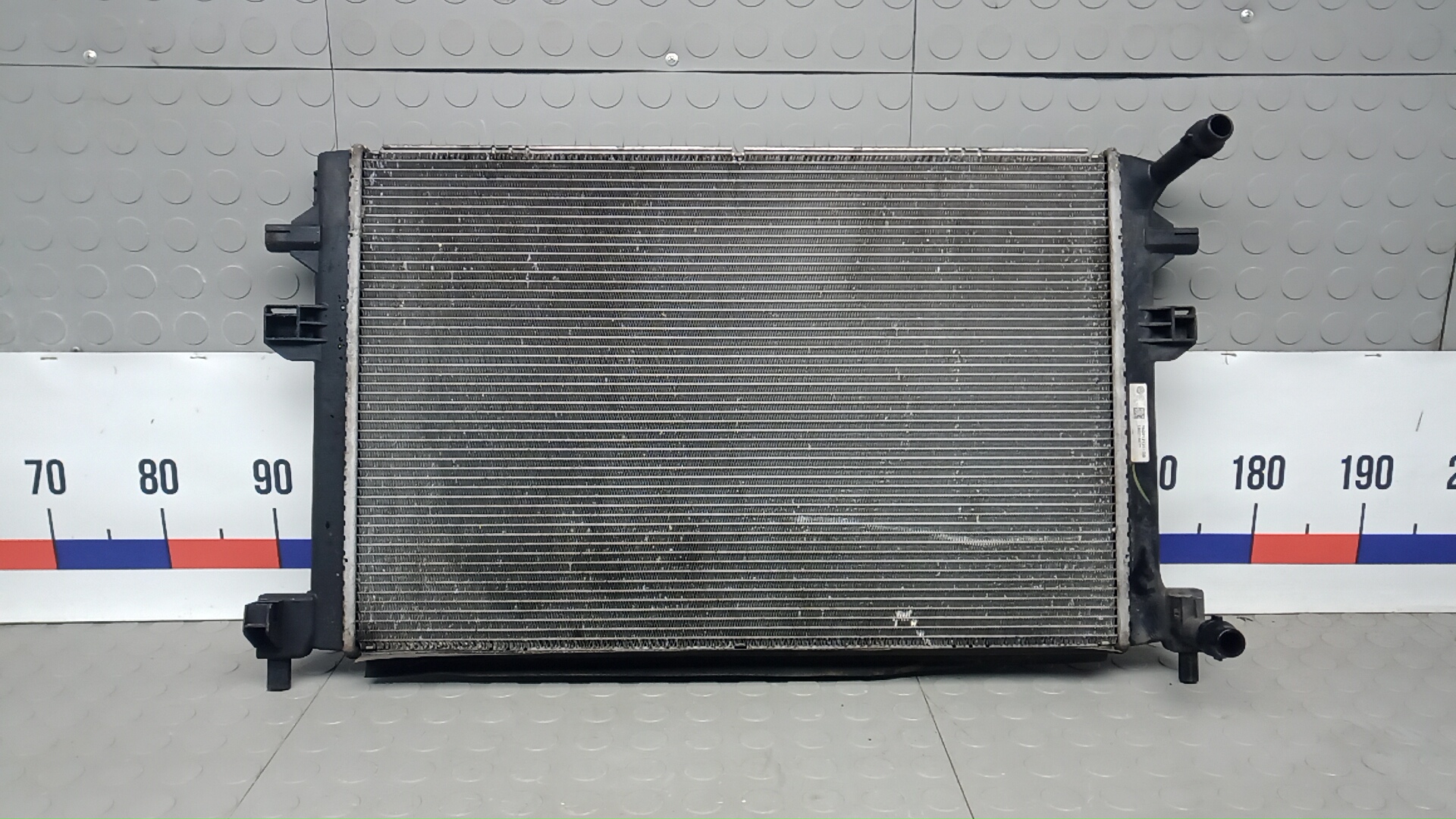 Радиатор охлаждения двигателя основной