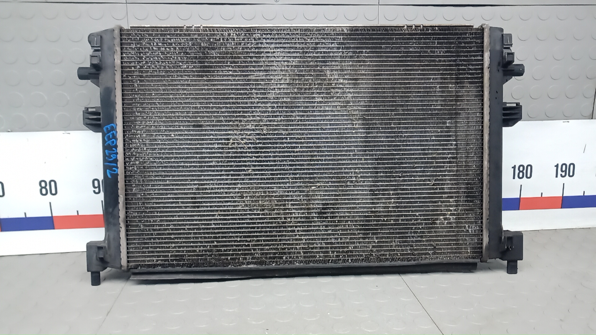 Радиатор охлаждения двигателя основной