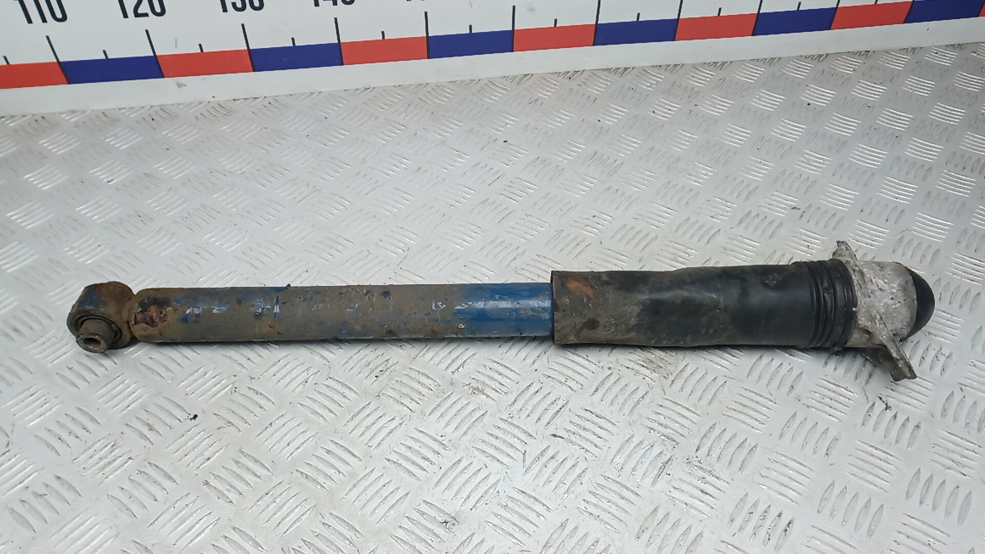 Амортизатор задний (стойка)