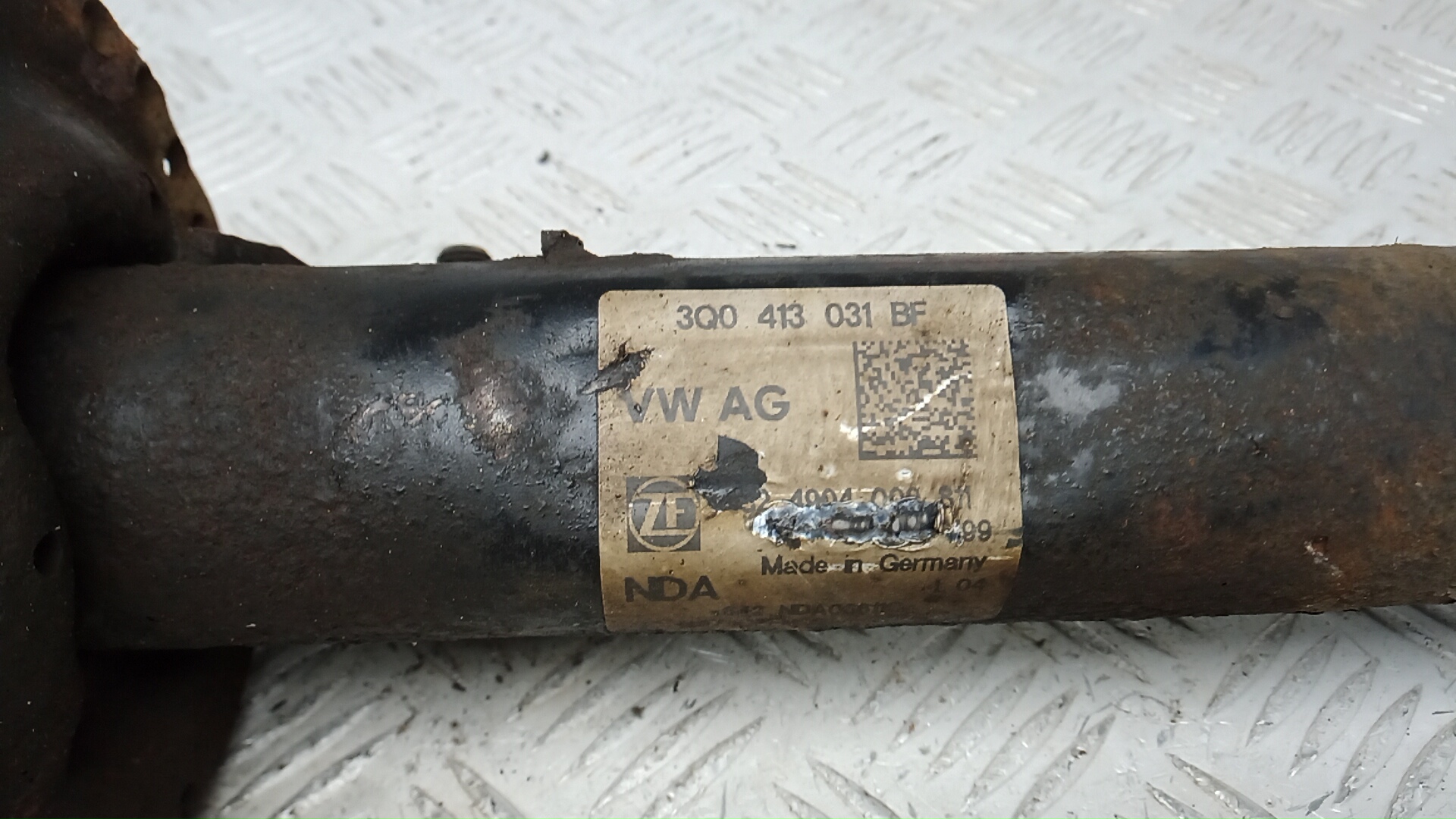 Амортизатор передний правый