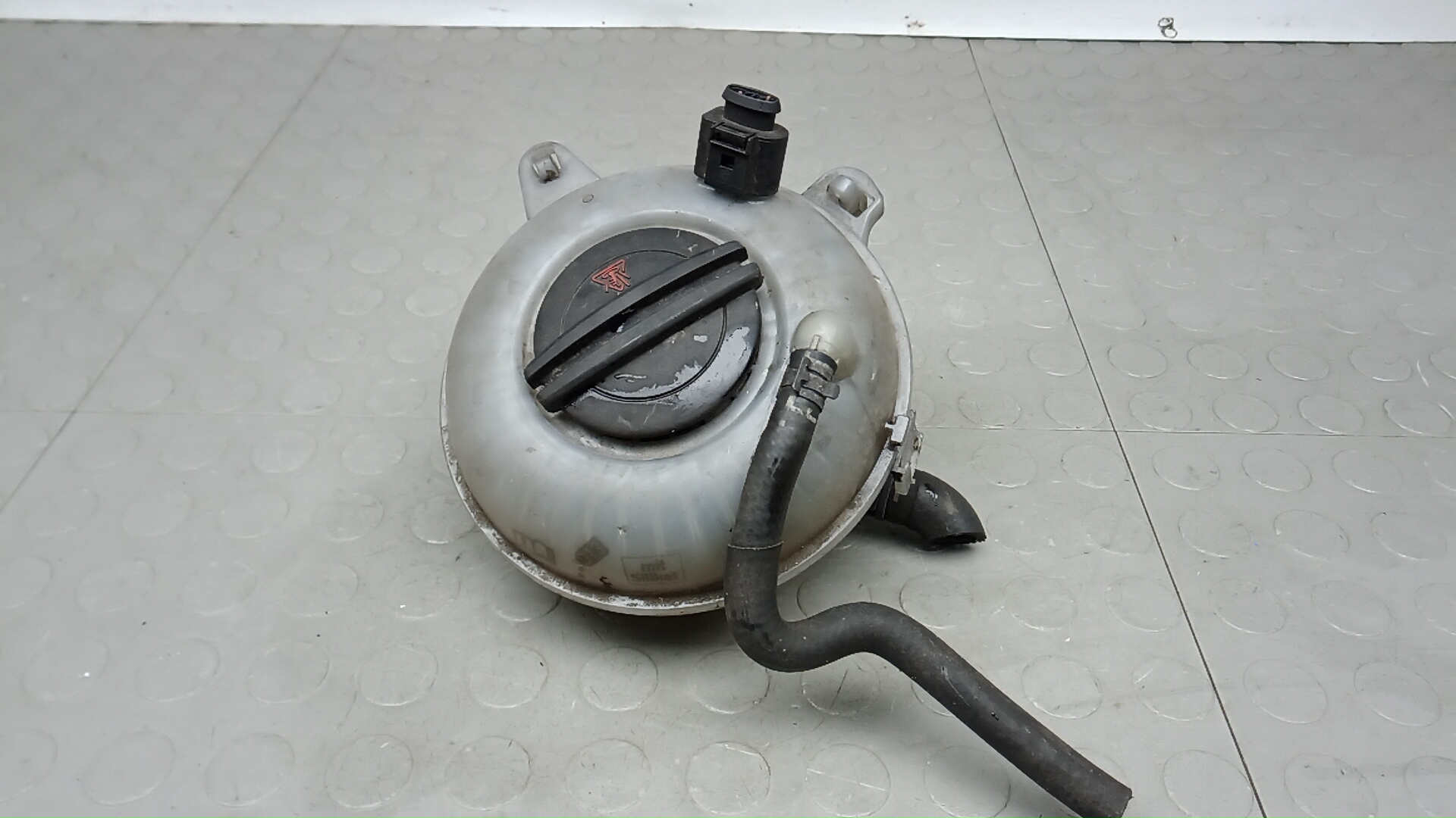 Бачок расширительный