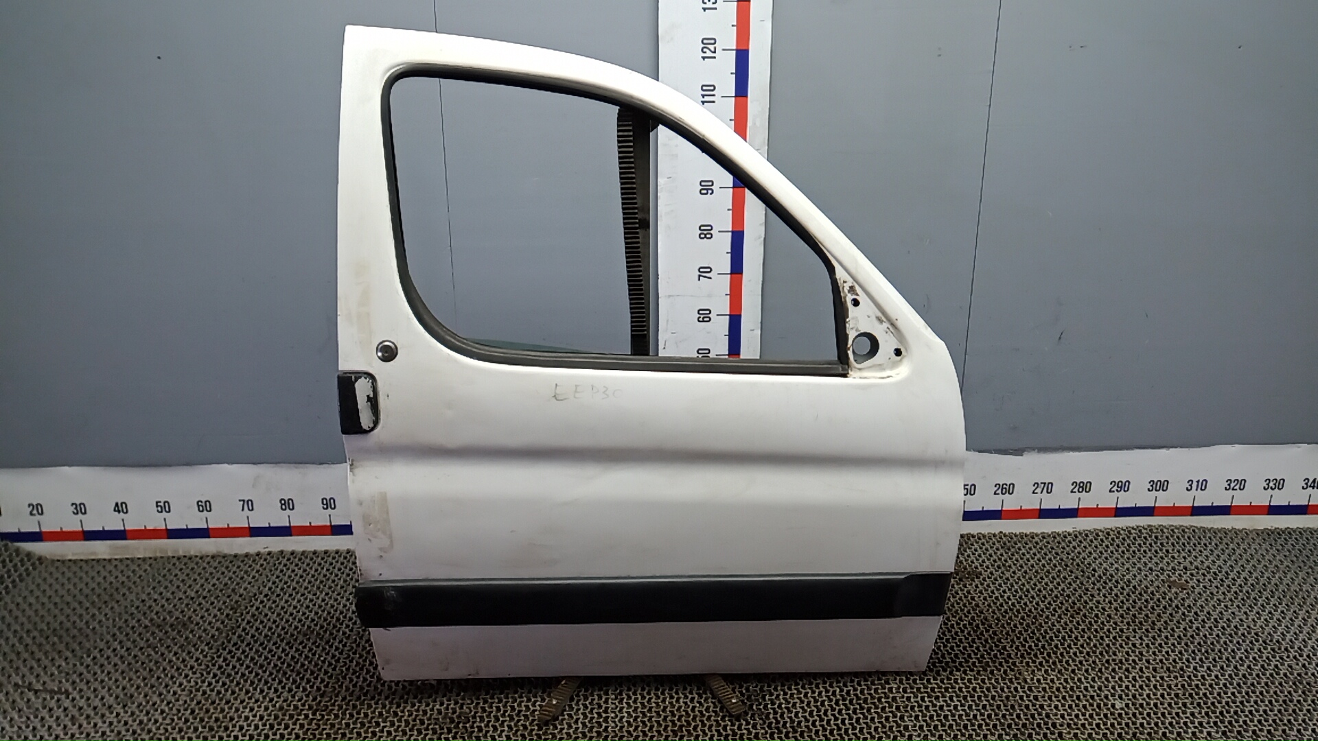 Дверь передняя правая