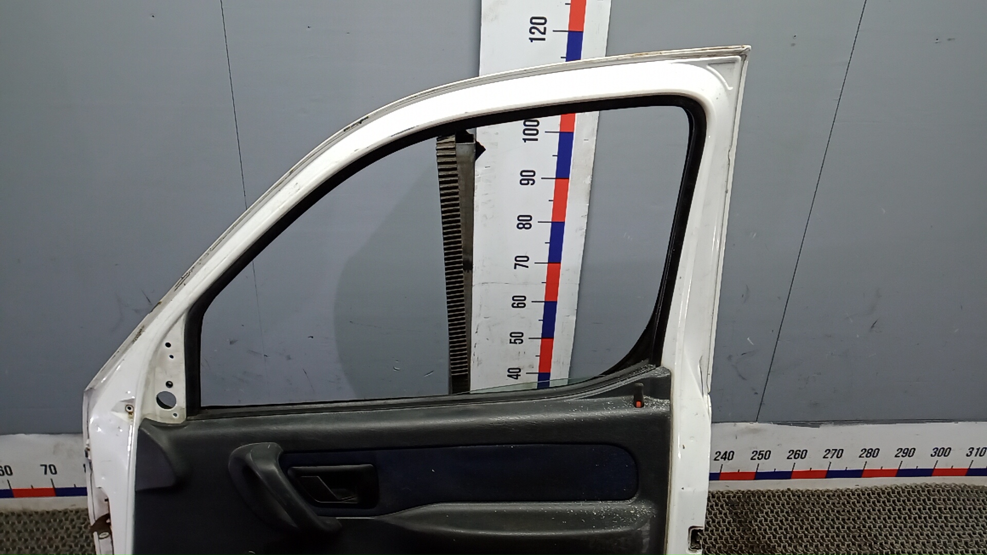 Дверь передняя правая