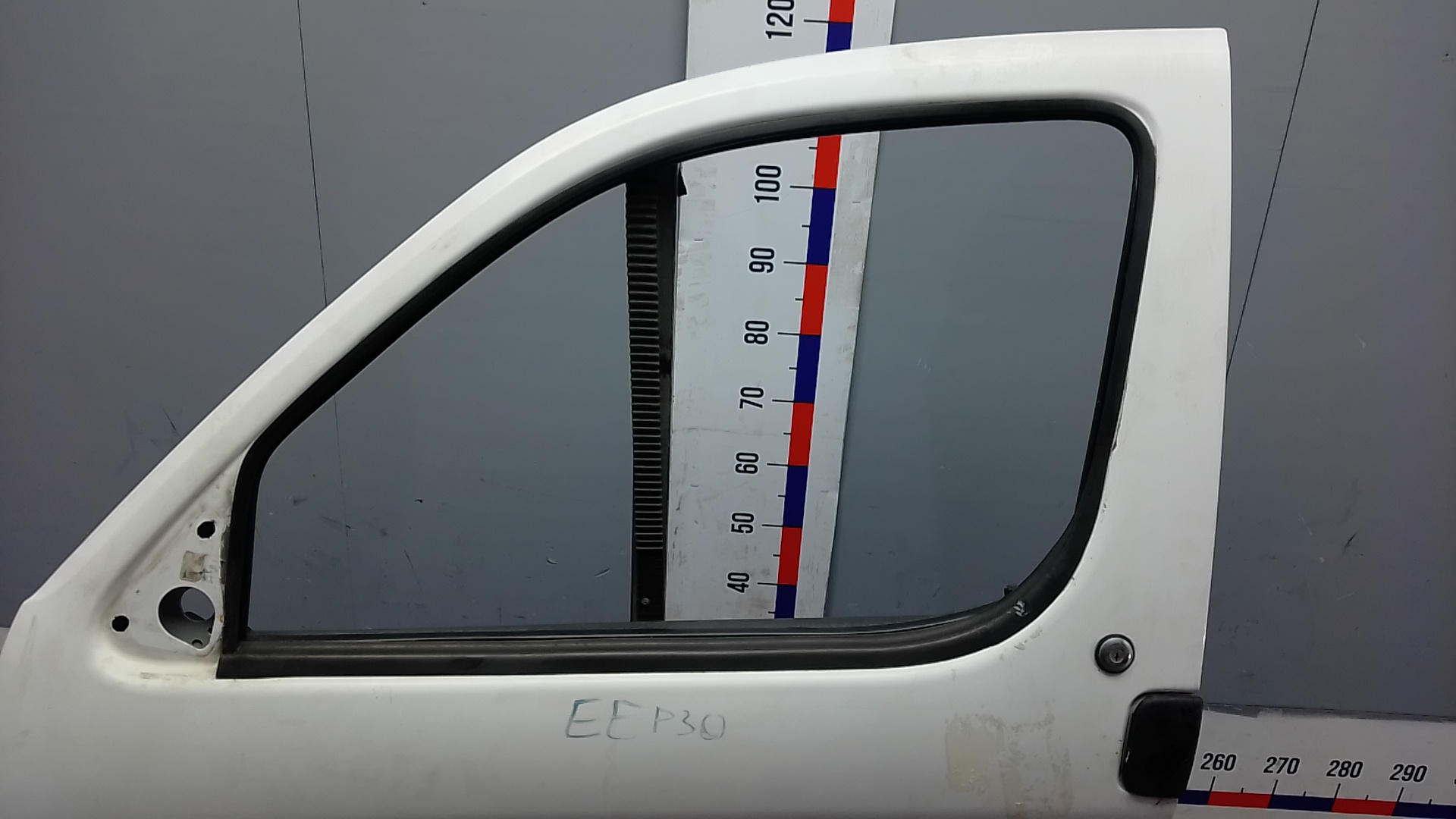 Дверь передняя левая