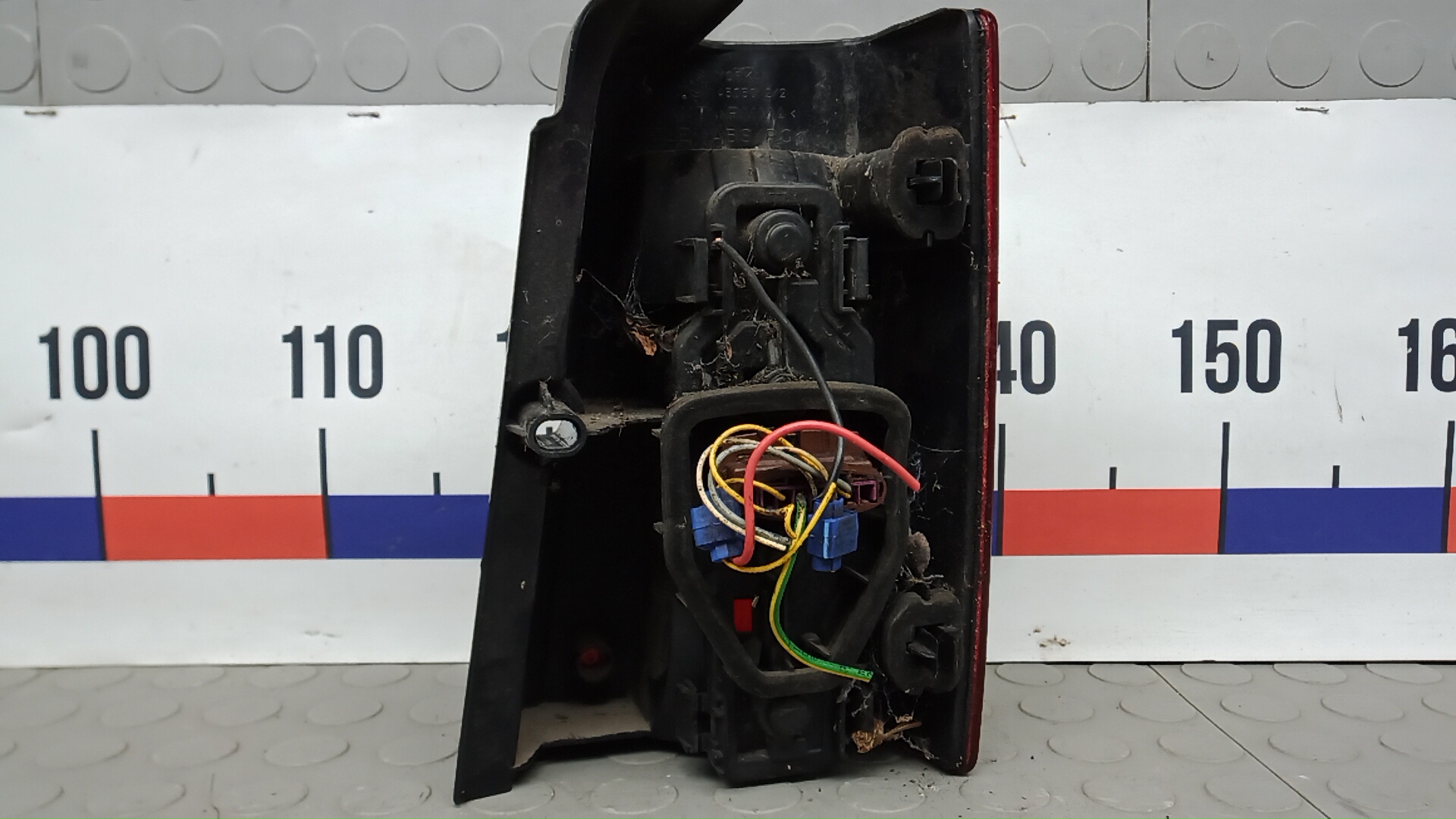 Фонарь задний левый