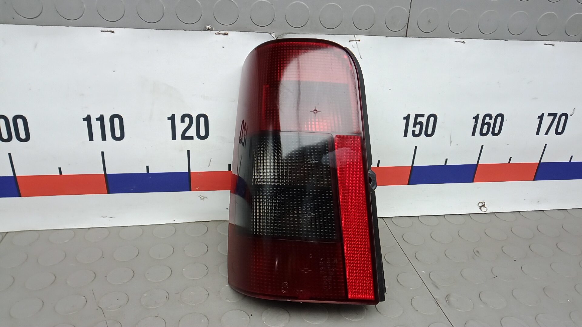 Фонарь задний левый