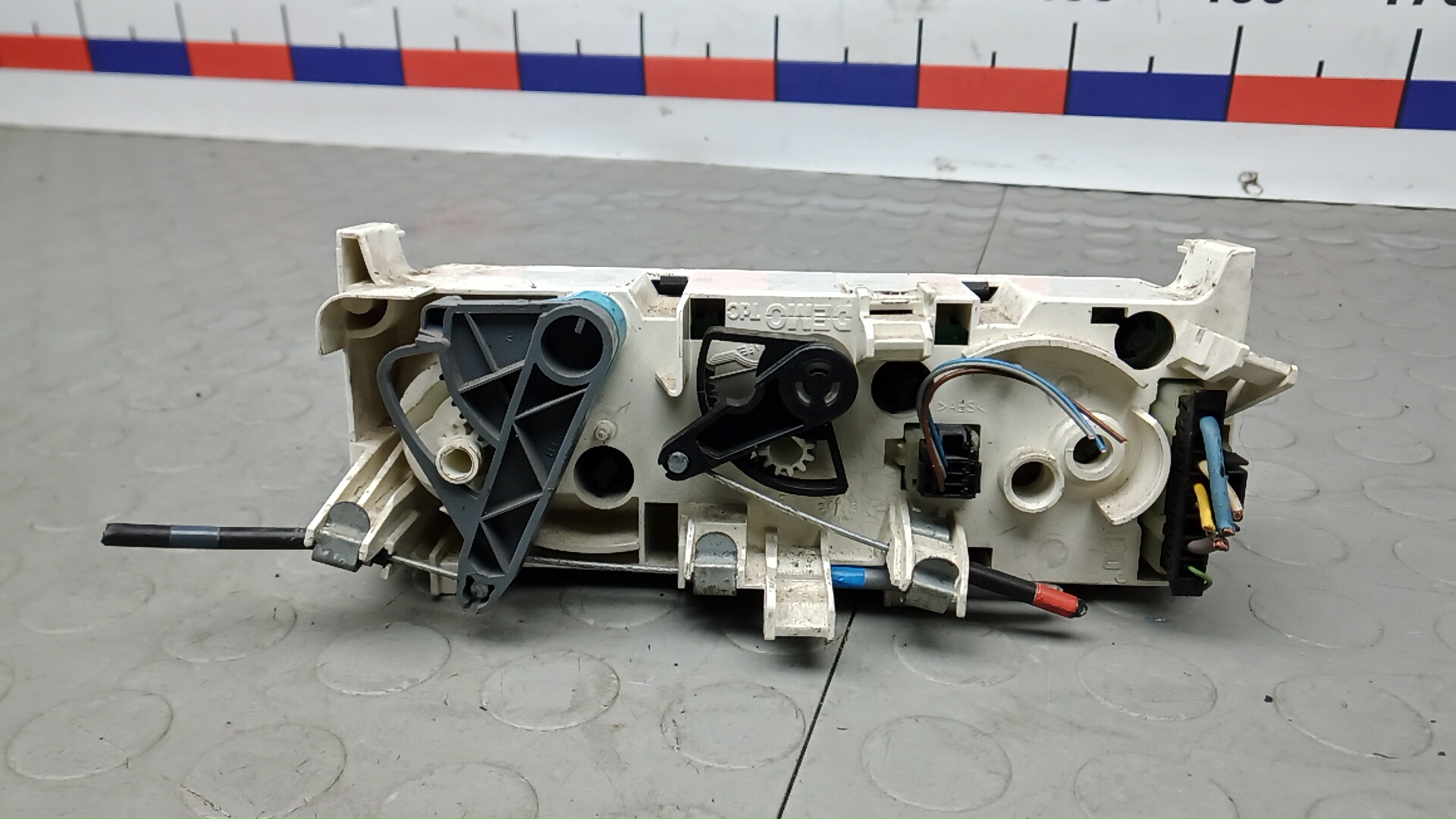 Блок управления климатической установкой