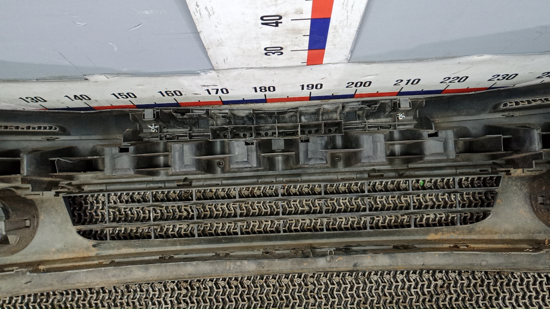 Бампер передний