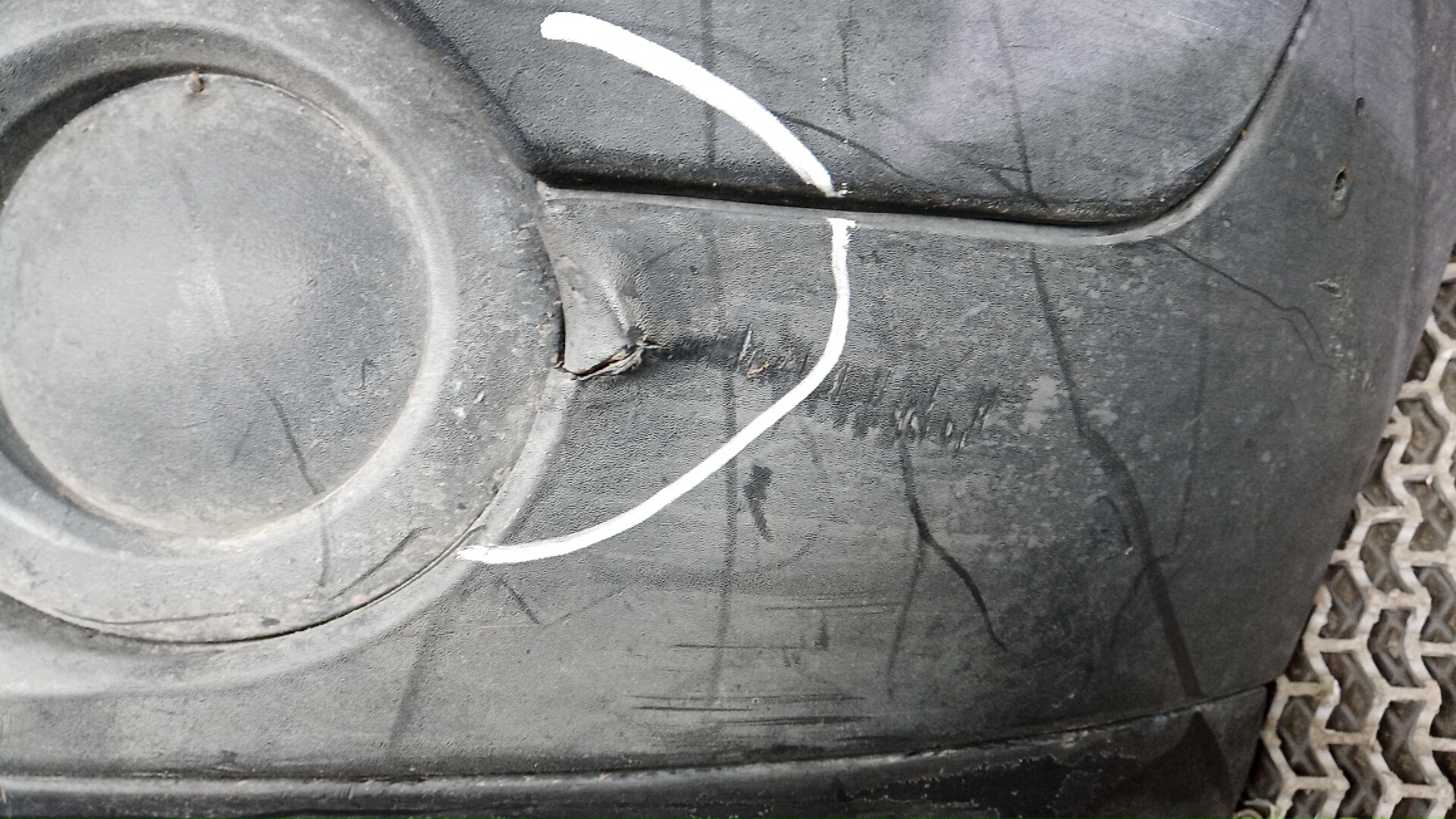 Бампер передний