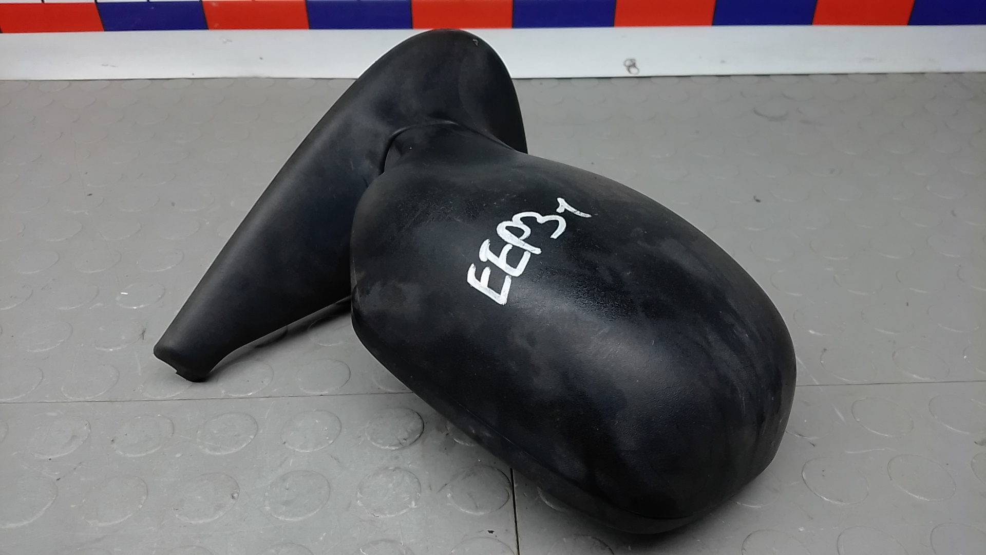 Зеркало правое электрическое