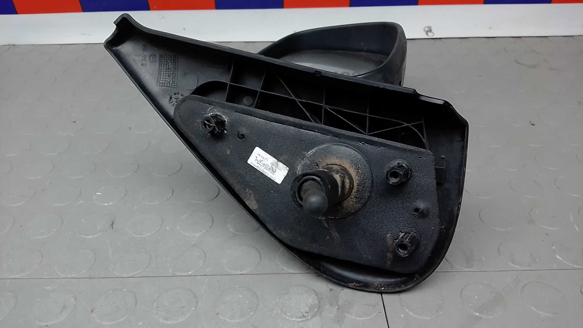 Зеркало правое электрическое