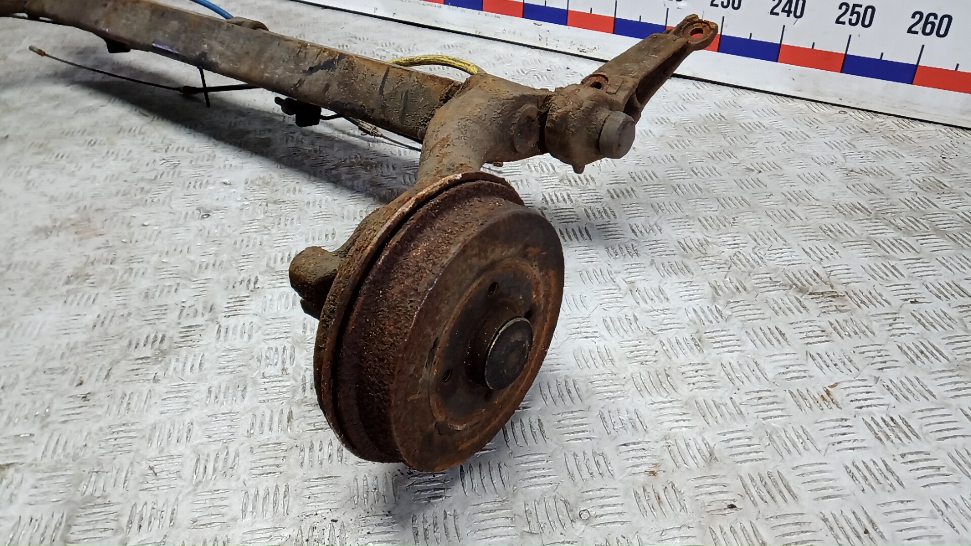 Балка задняя