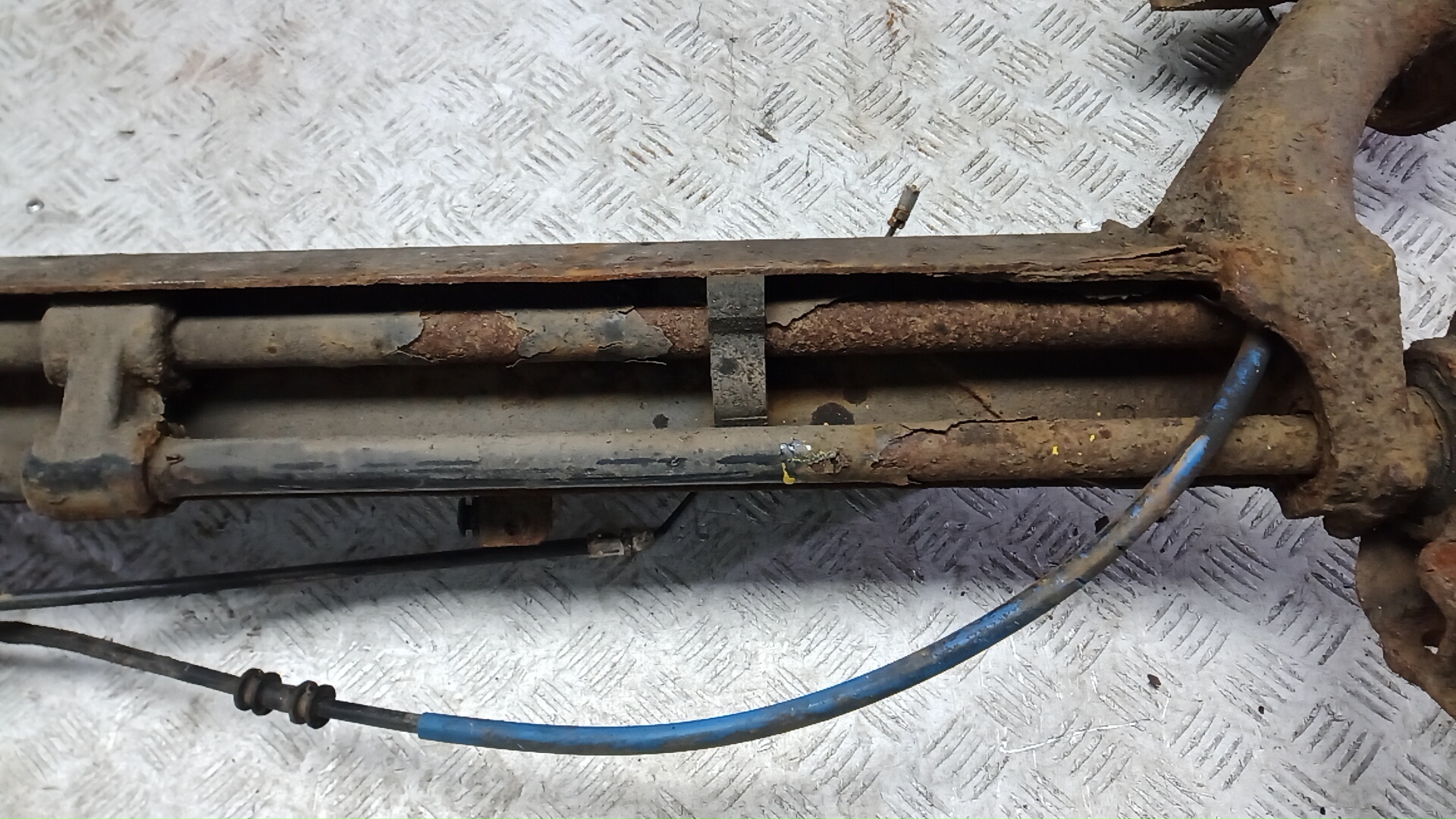 Балка задняя