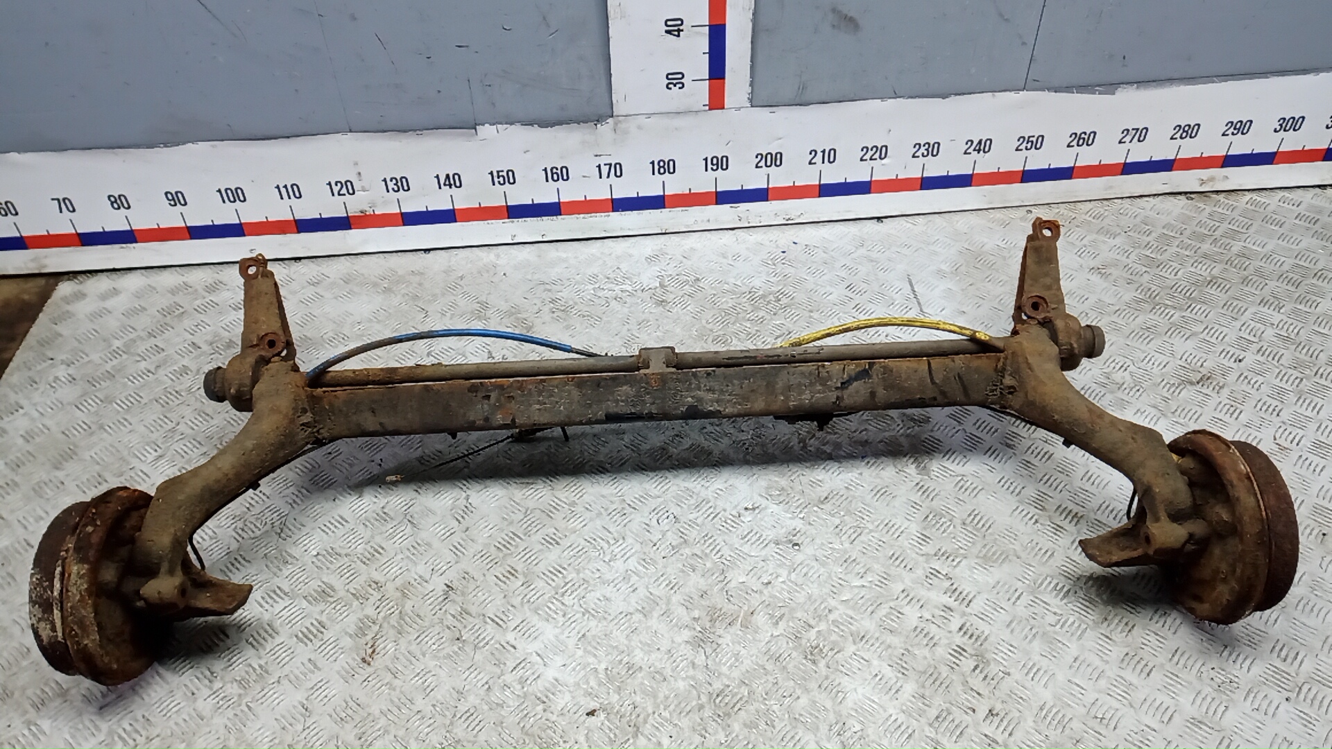 Балка задняя