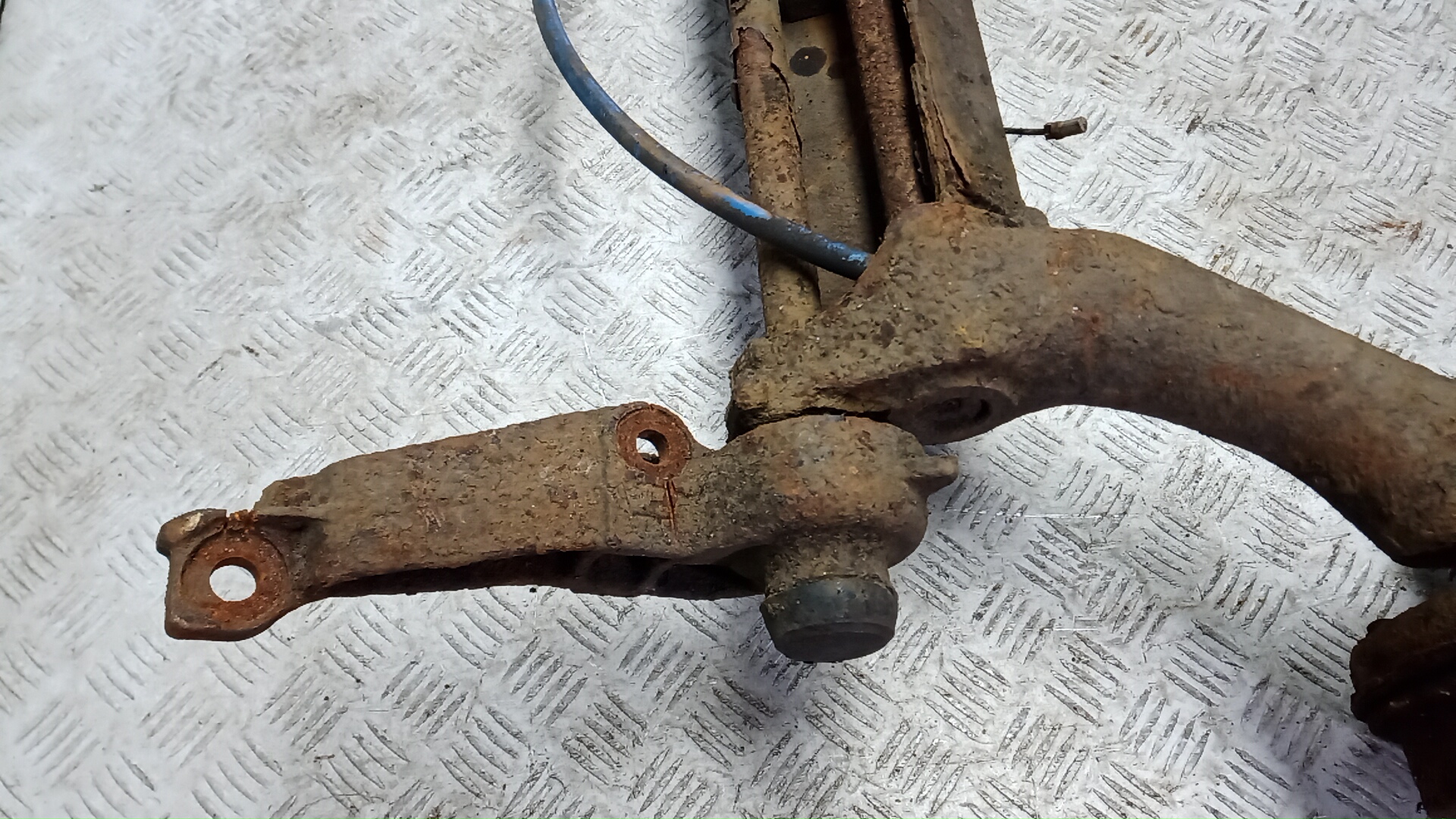 Балка задняя